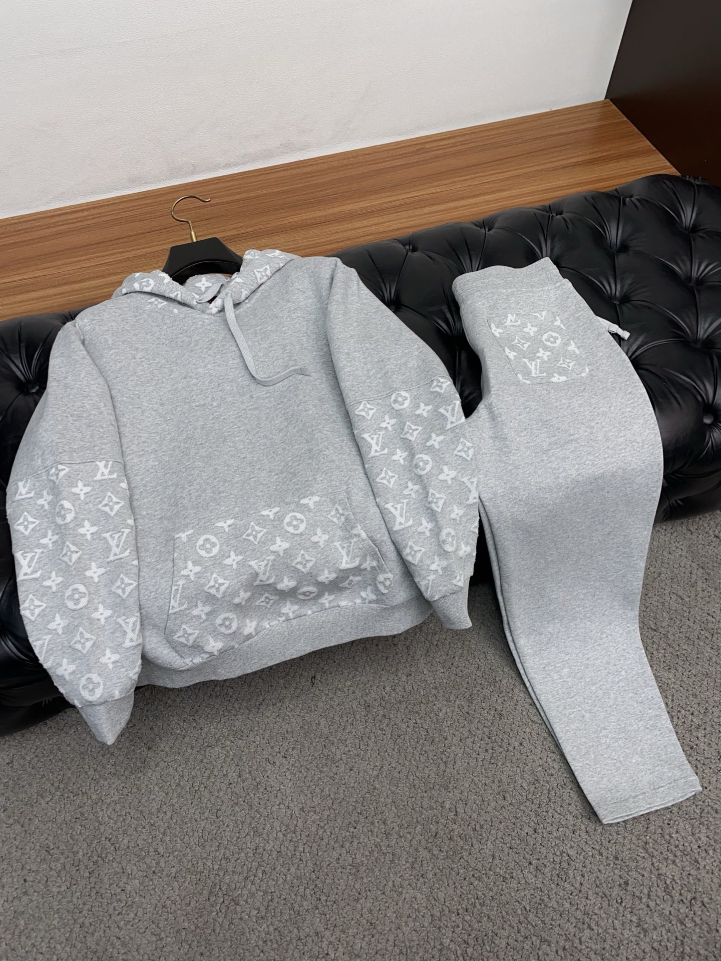 Louis Vuitton Male Hoodie Cotton S-xl