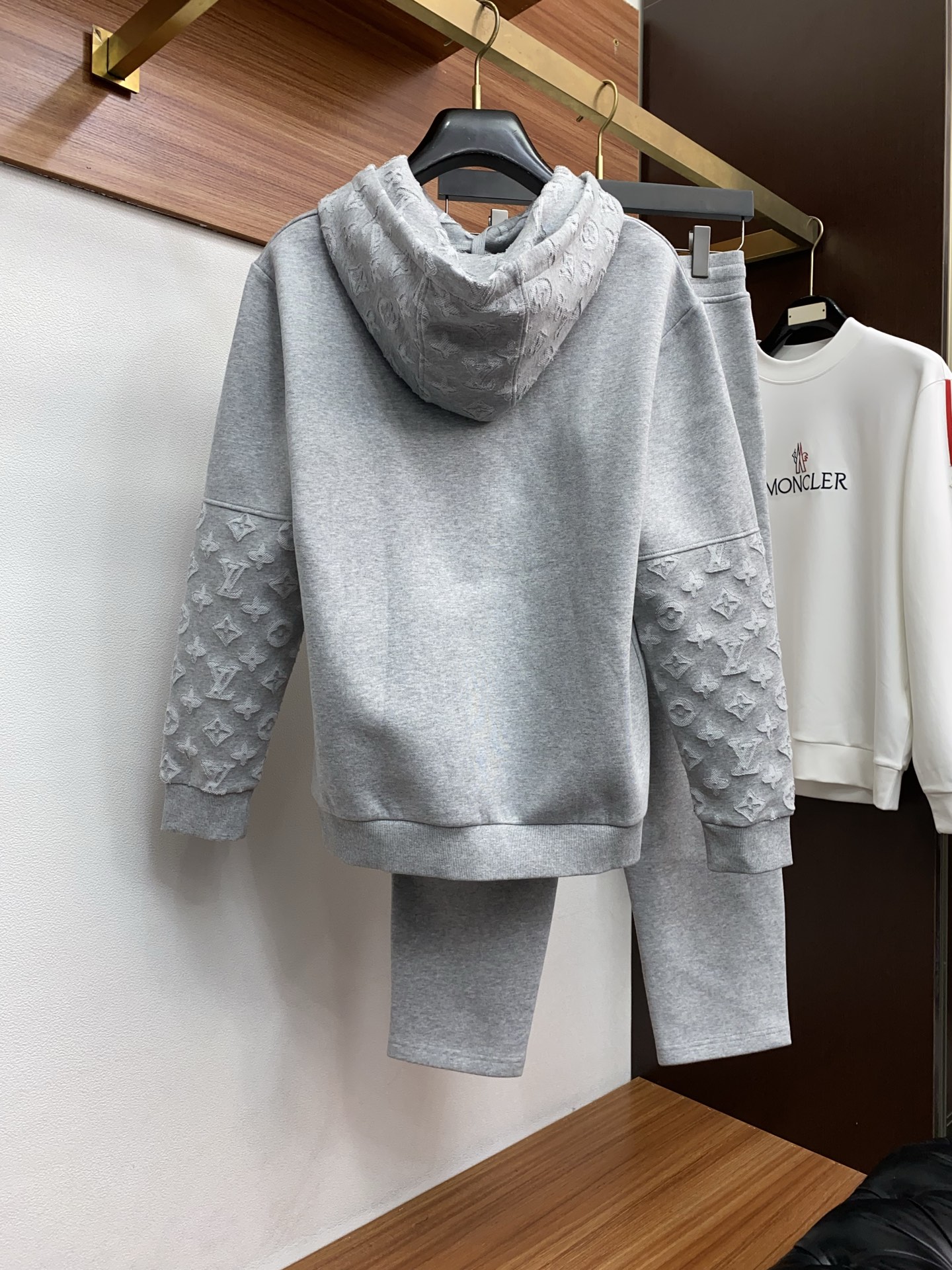 Louis Vuitton Male Hoodie Cotton S-xl