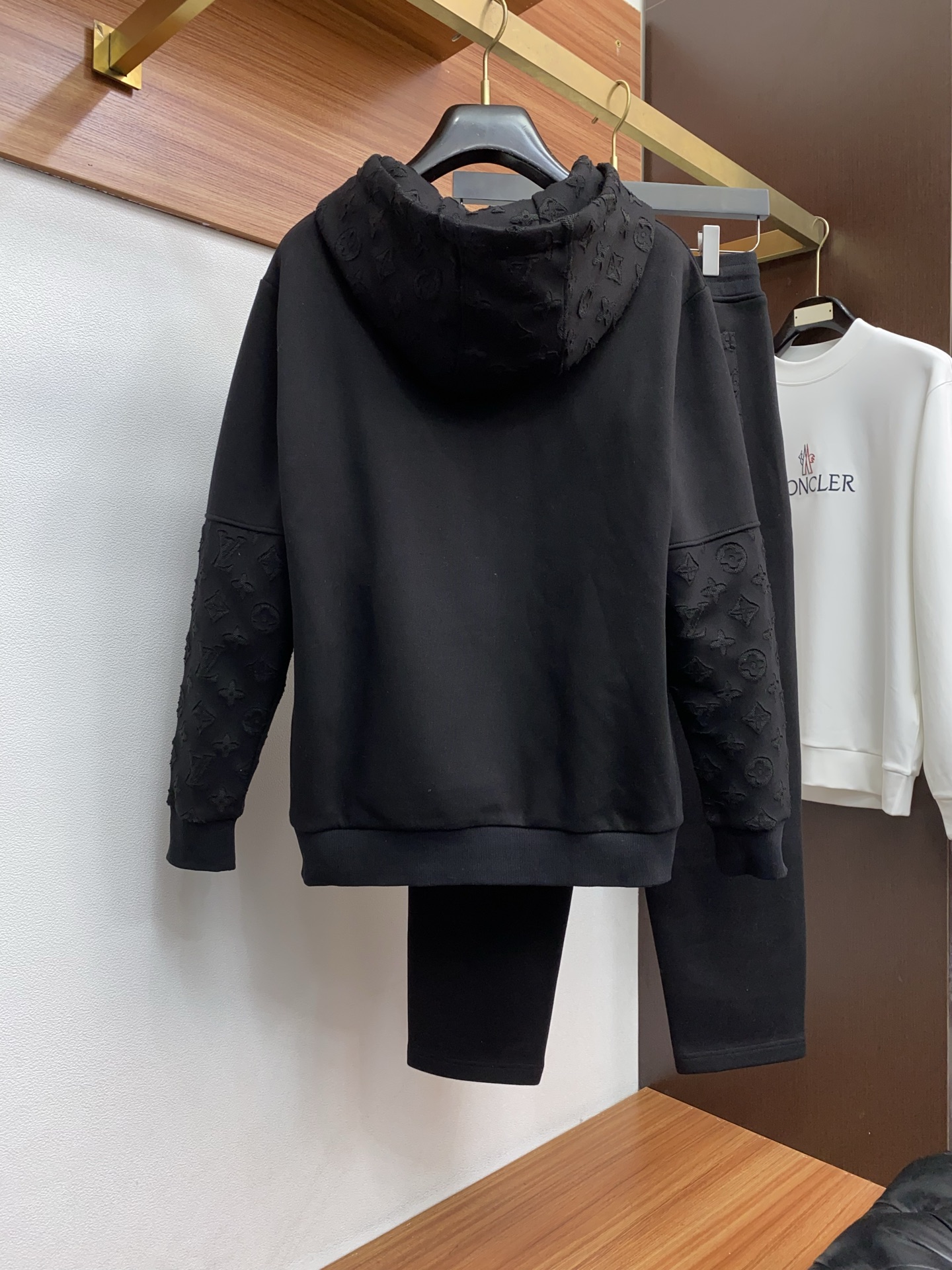 Louis Vuitton Male Hoodie Cotton S-xl
