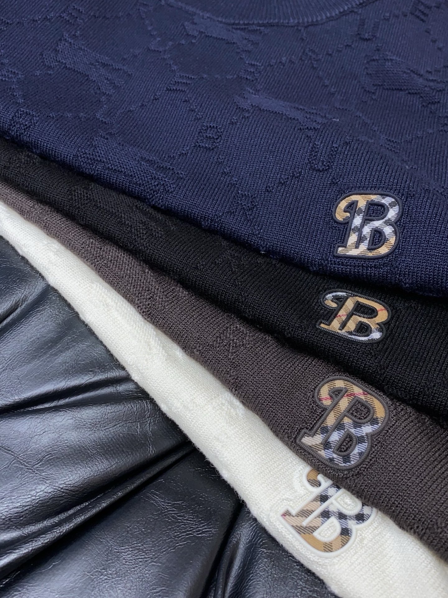 Burberry Male Basic Clothing Wool