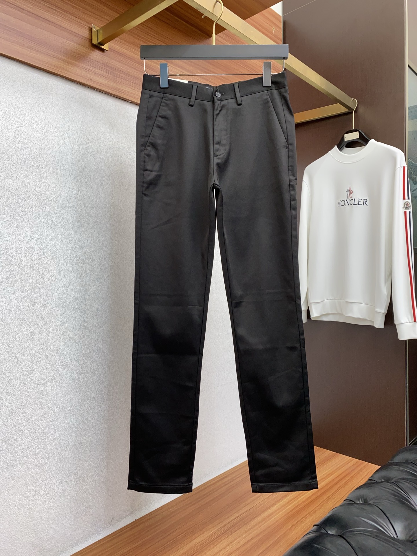 Burberry Male Basic Clothing S-l