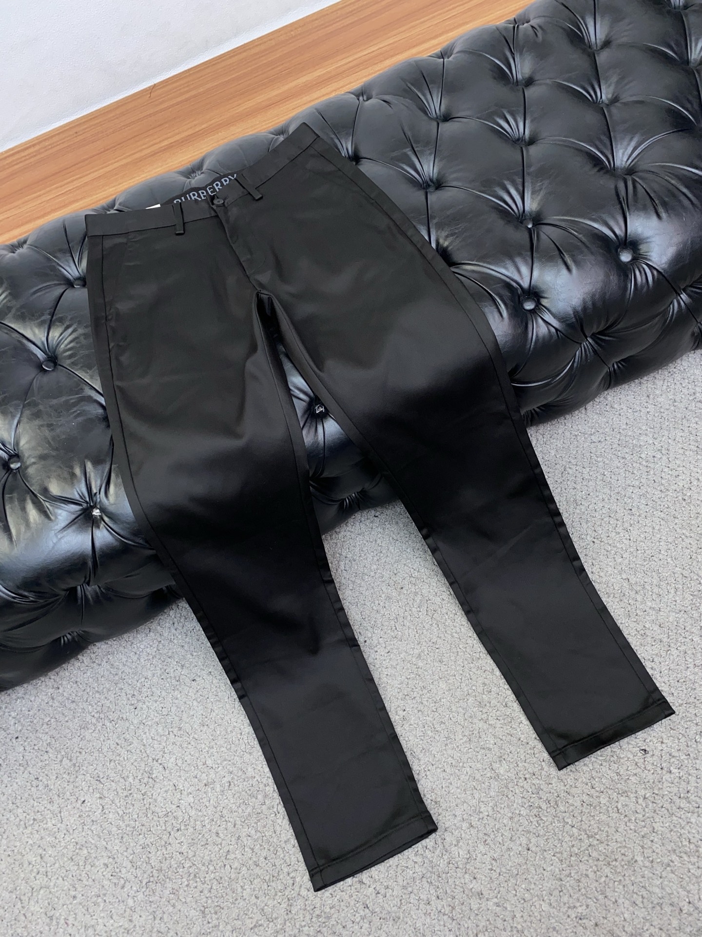 Burberry Male Basic Clothing S-l