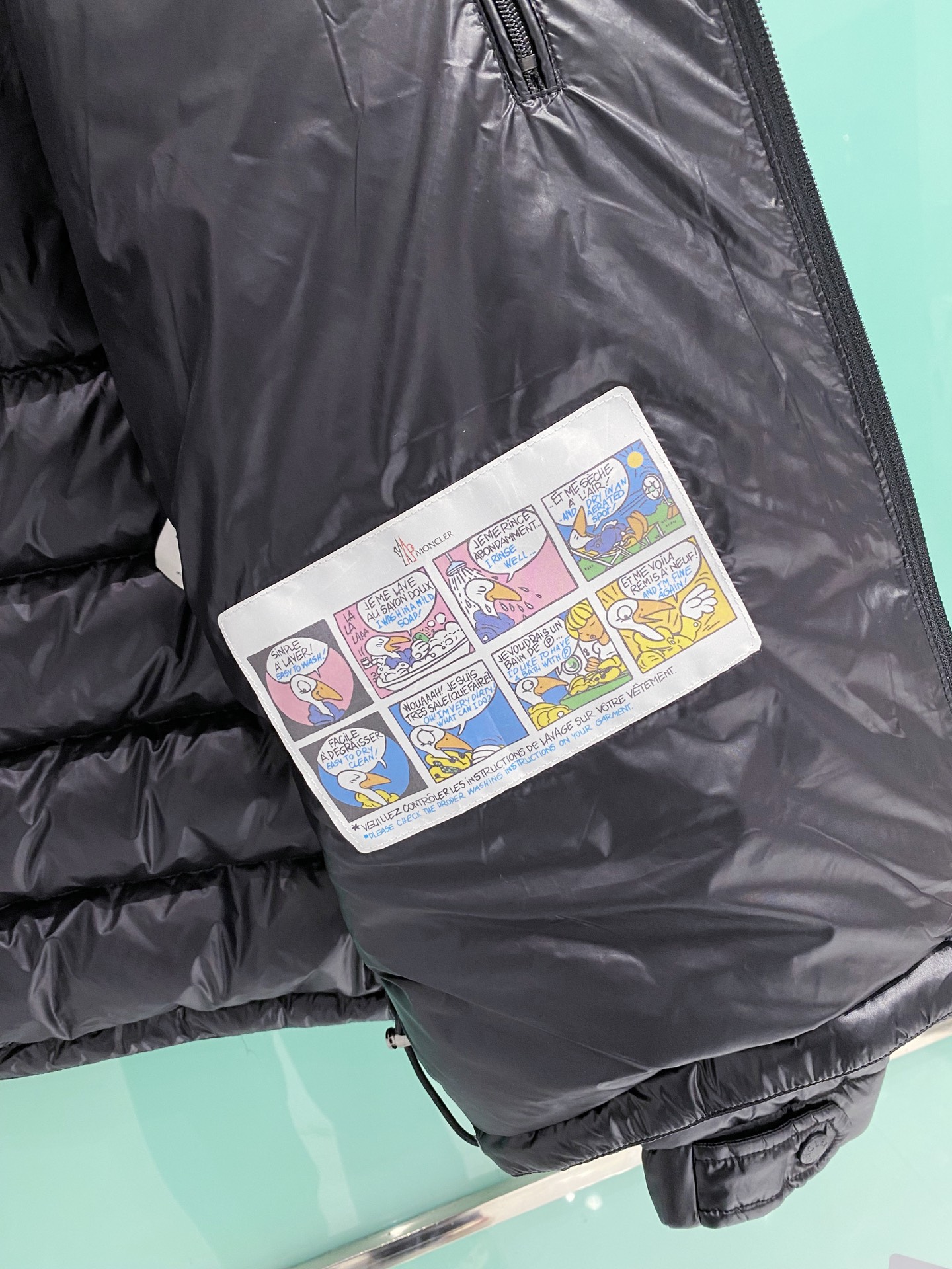 Moncler Down Jacket White Duck Down Black Hooded M-l