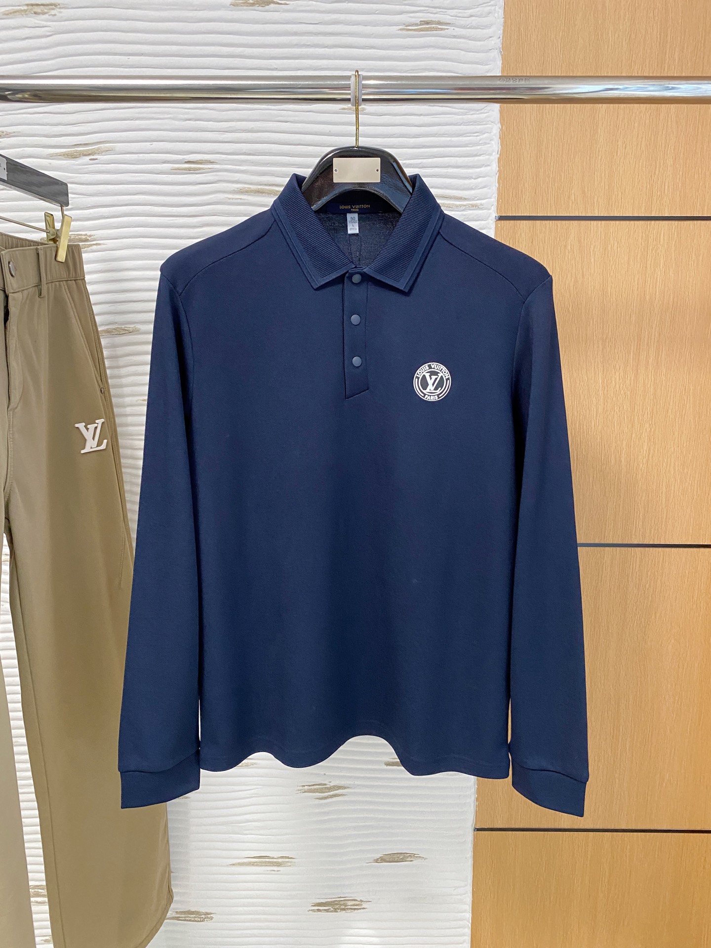 Louis Vuitton Basic Clothing S-m-l-xl