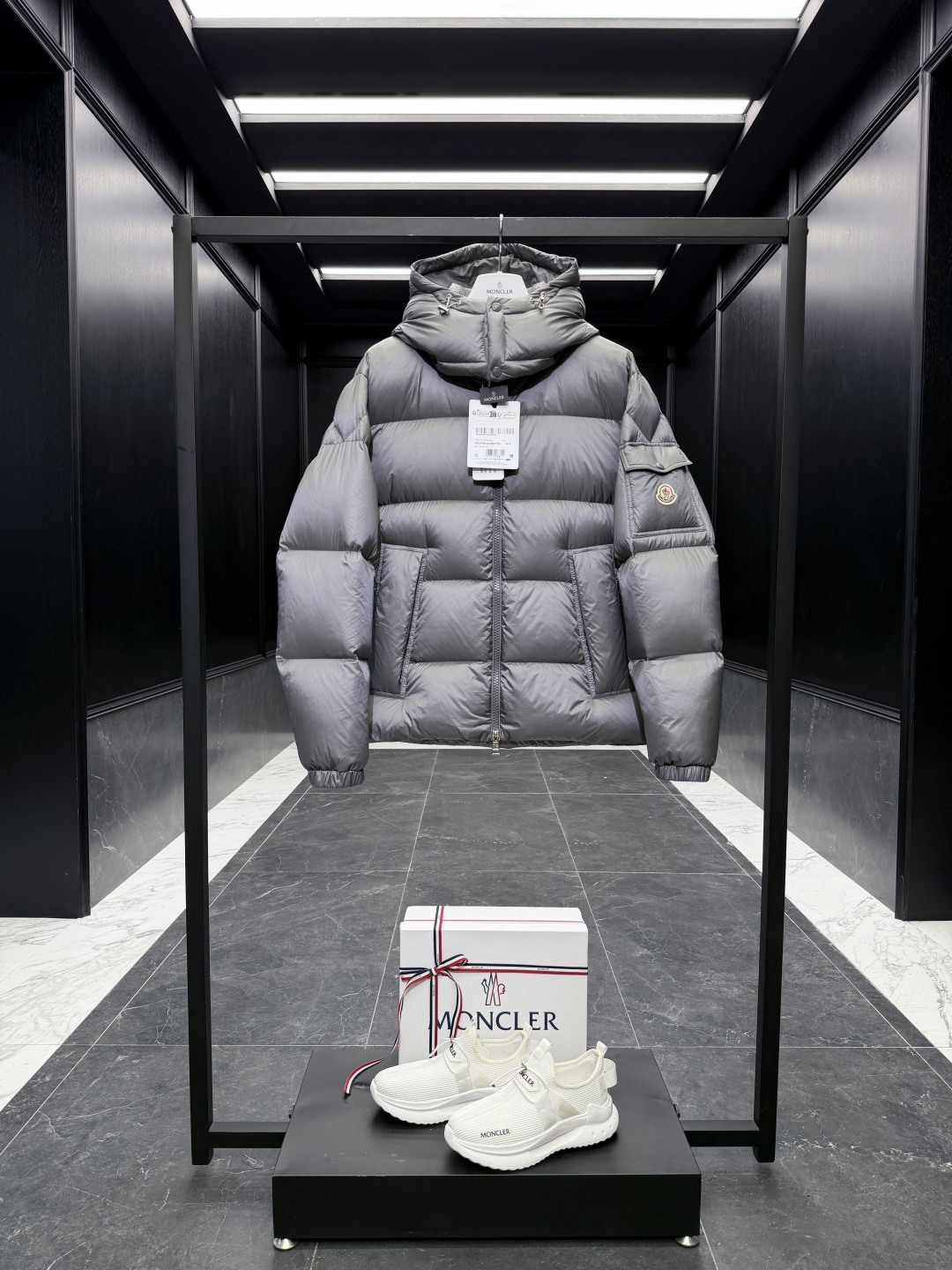 Moncler Male Down Jacket Goose Down Black Hooded S-m-l