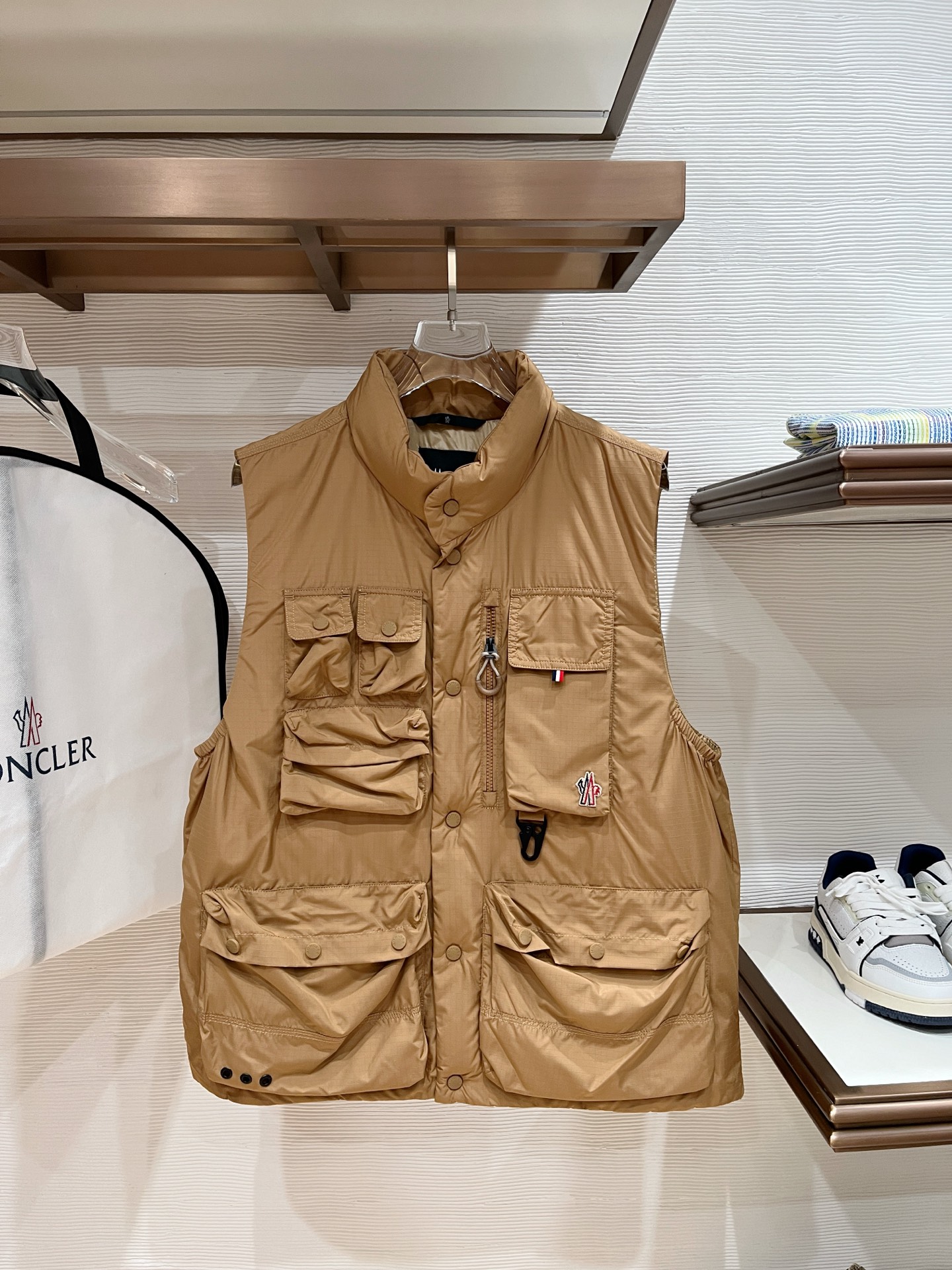 Moncler Down Vest Polyester Black S-m-l