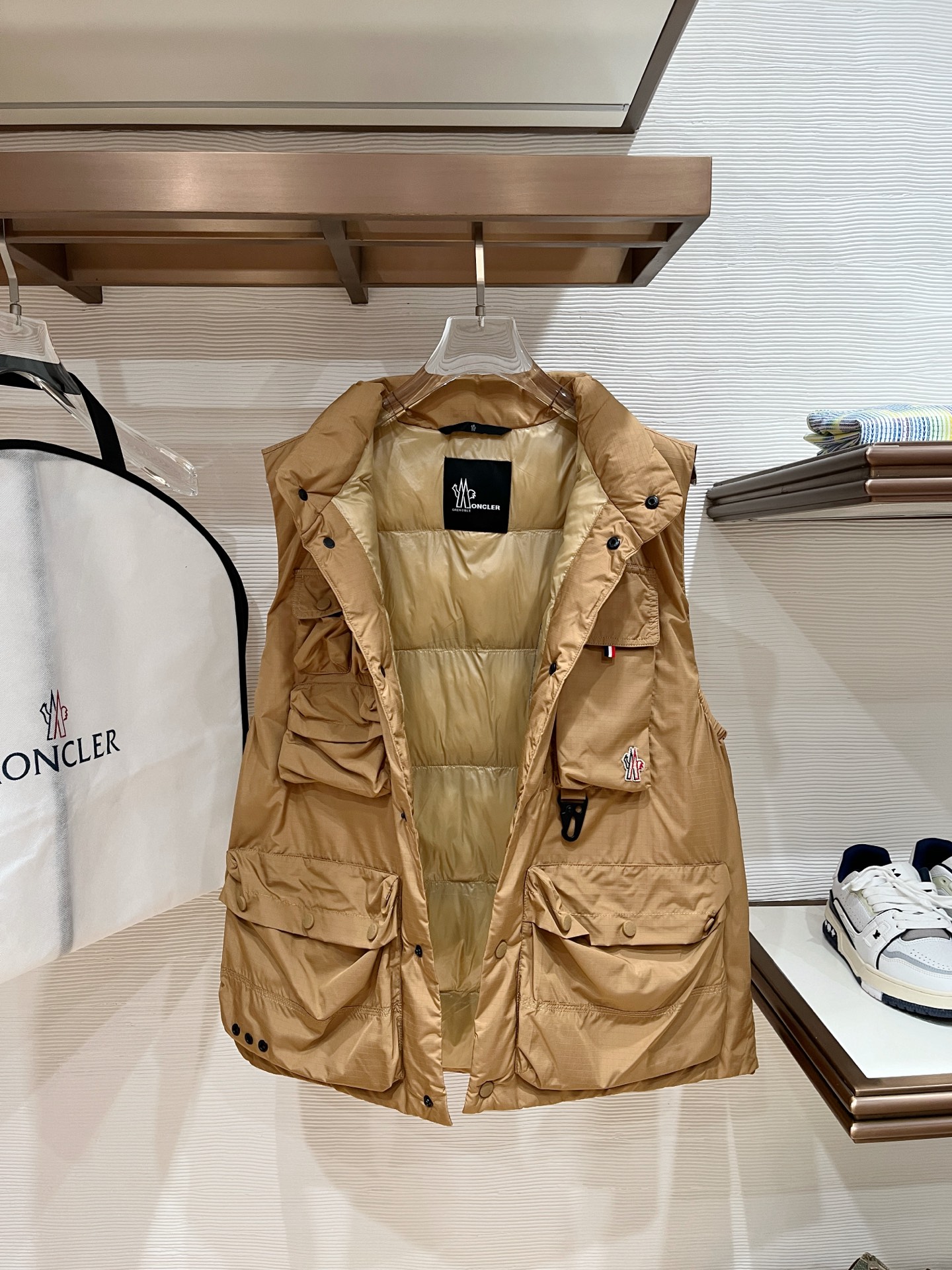 Moncler Down Vest Polyester Black S-m-l