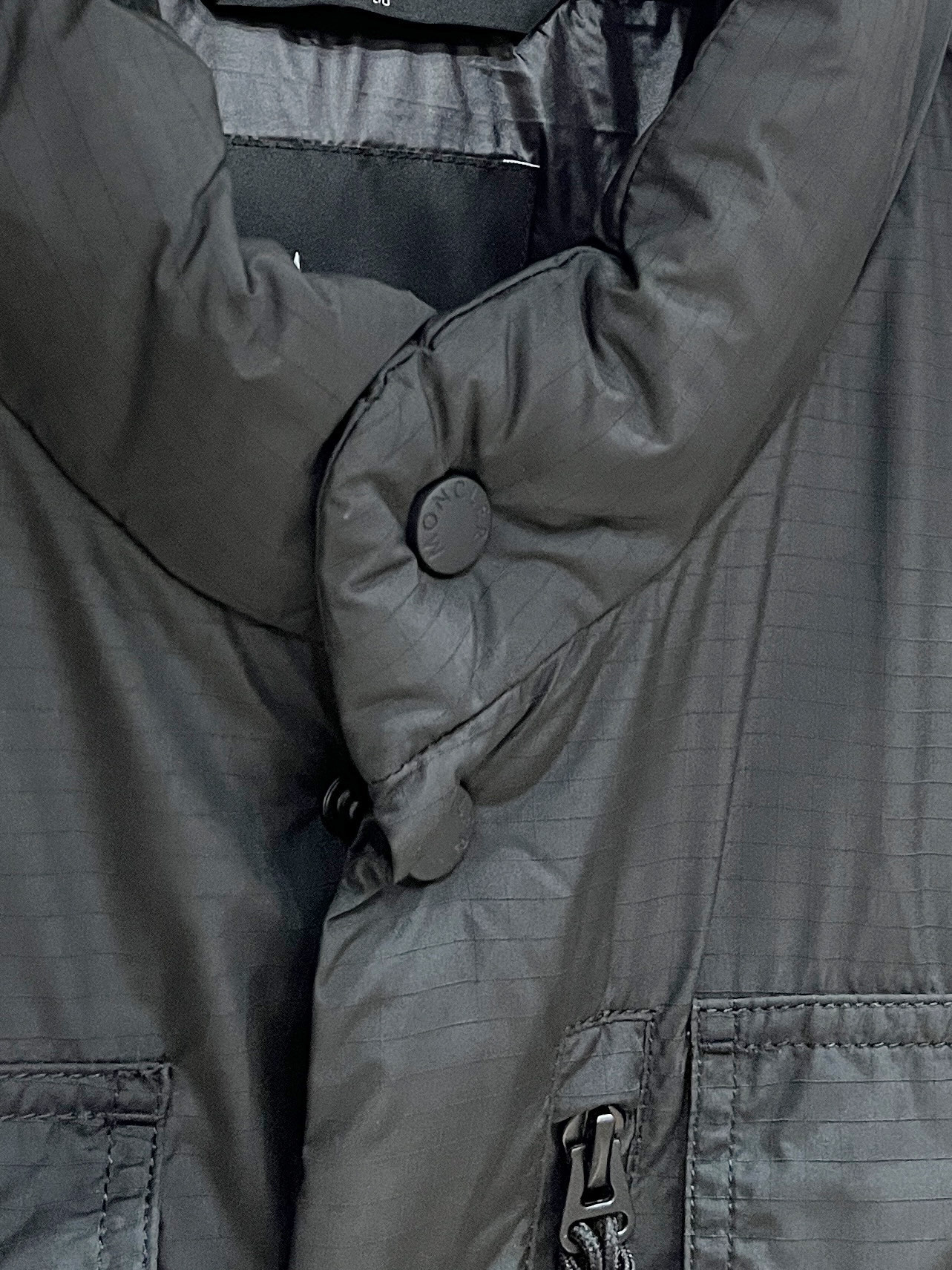 Moncler Down Vest Polyester Black S-m-l