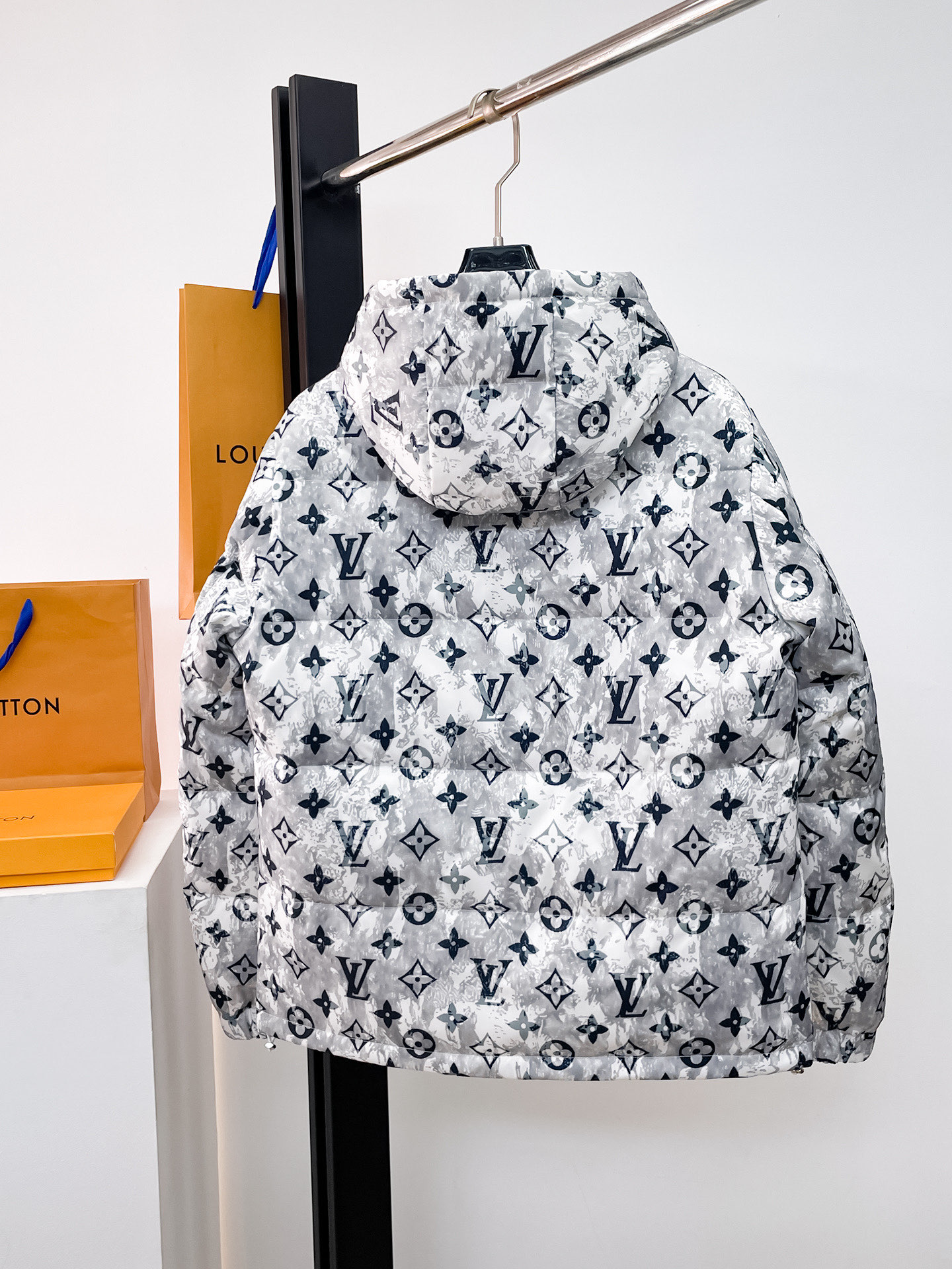 Louis Vuitton Down Jacket Goose Down M-l-xl