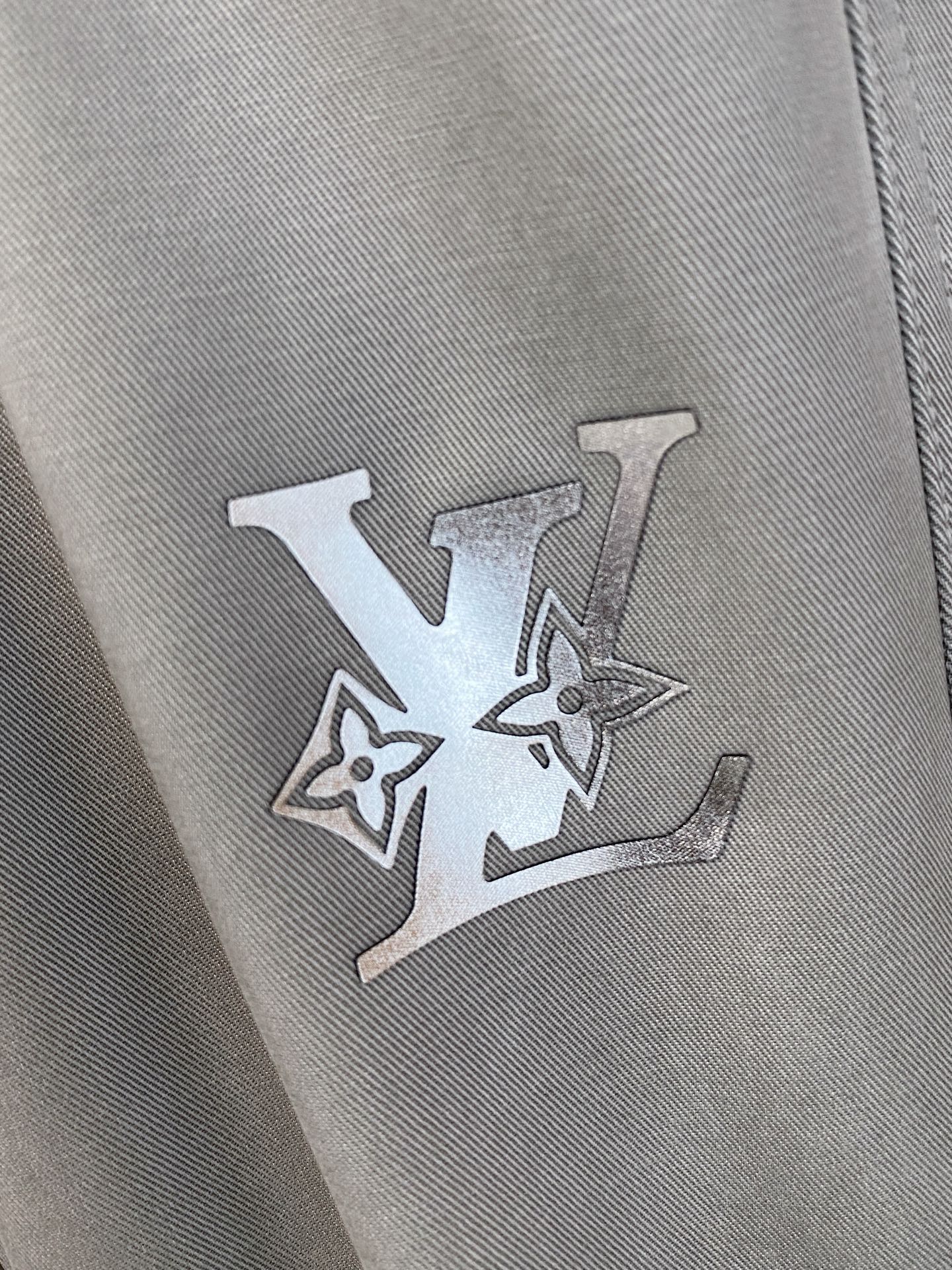 Louis Vuitton Basic Clothing S-m-l-xl