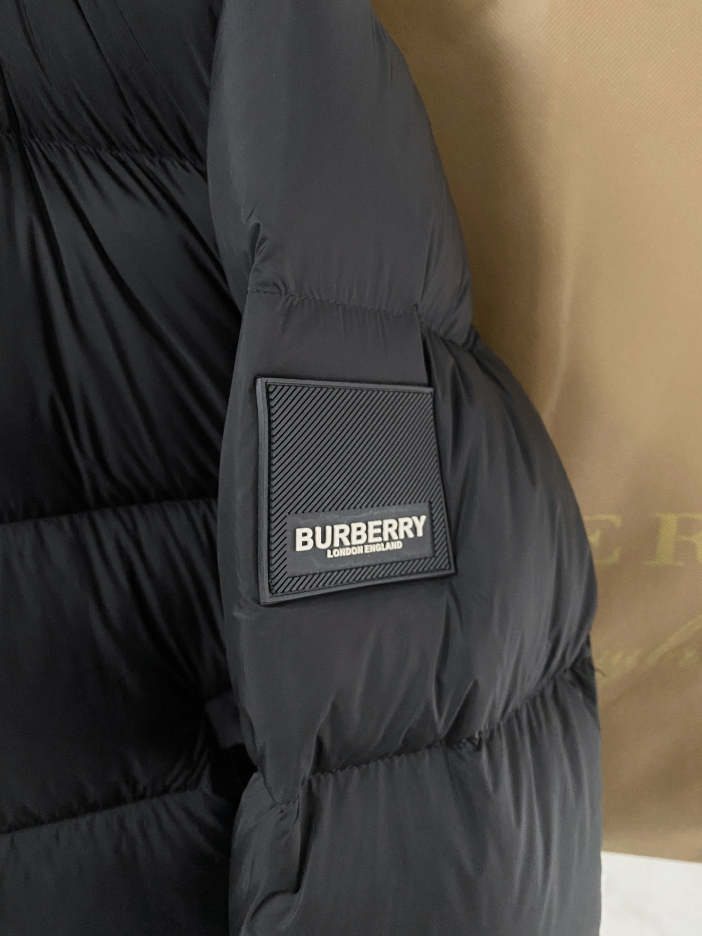Burberry Down Jacket Cotton Black Hooded S-l