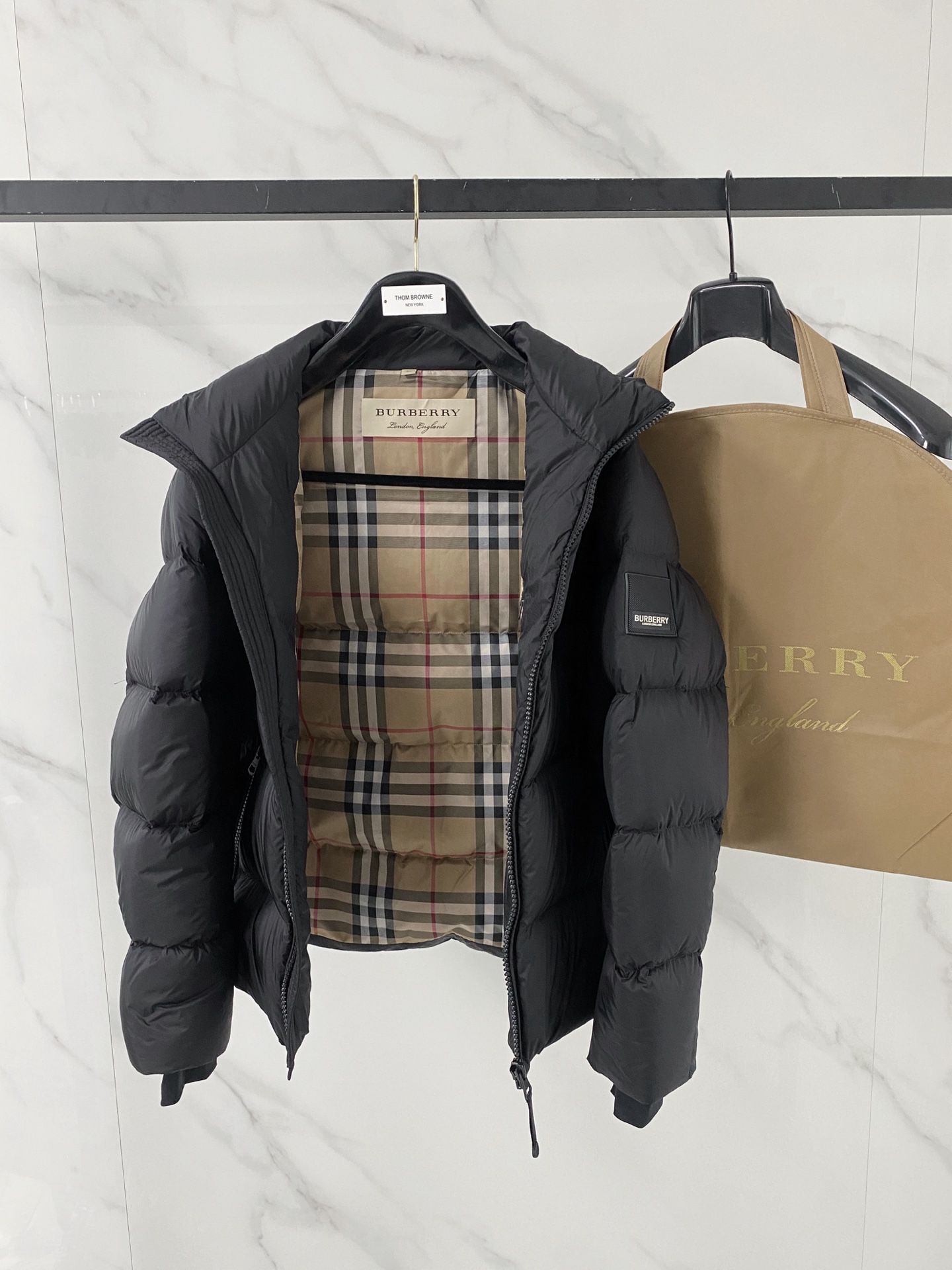 Burberry Down Jacket Cotton Black Hooded S-l