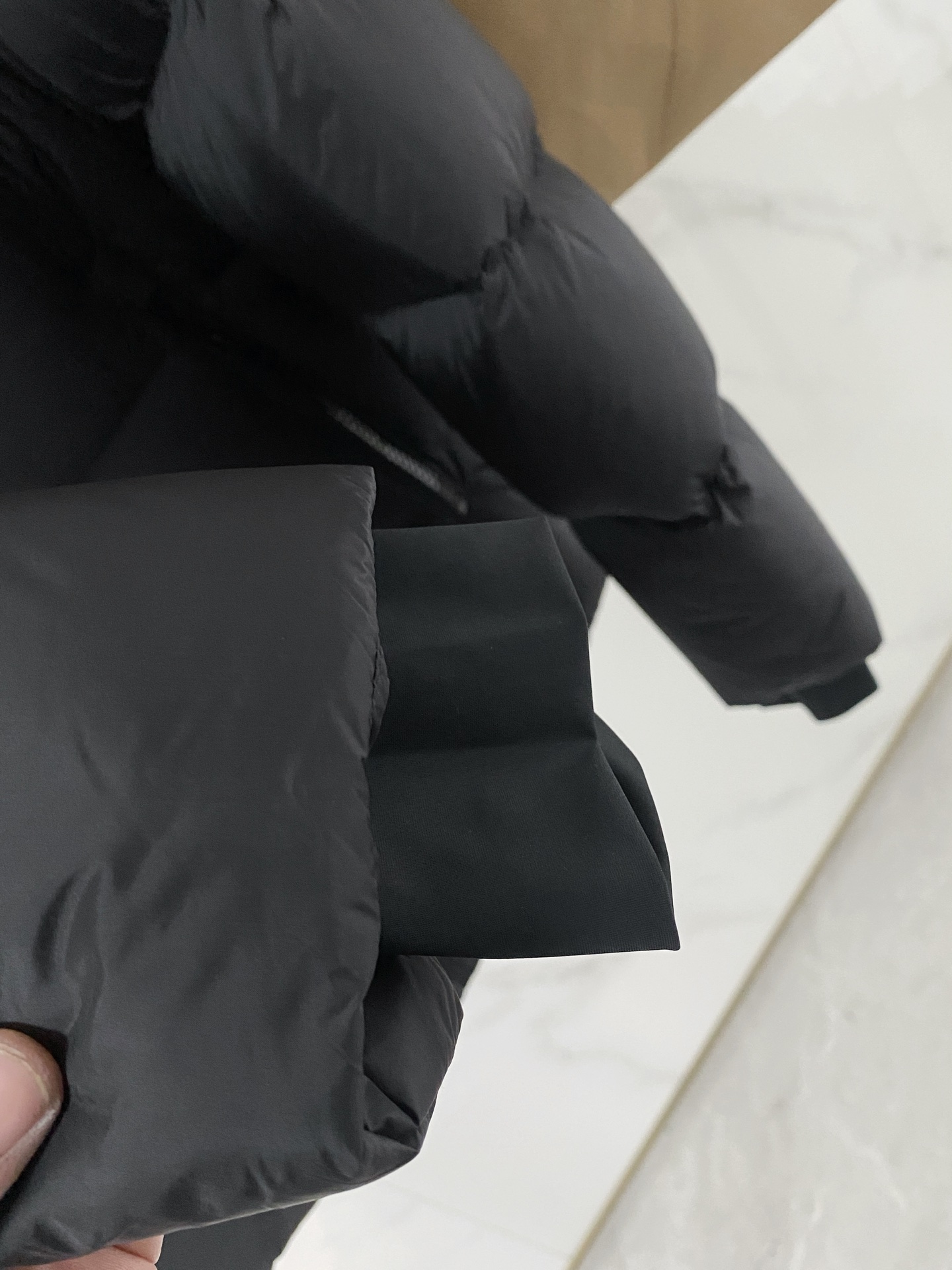 Burberry Down Jacket Cotton Black Hooded S-l