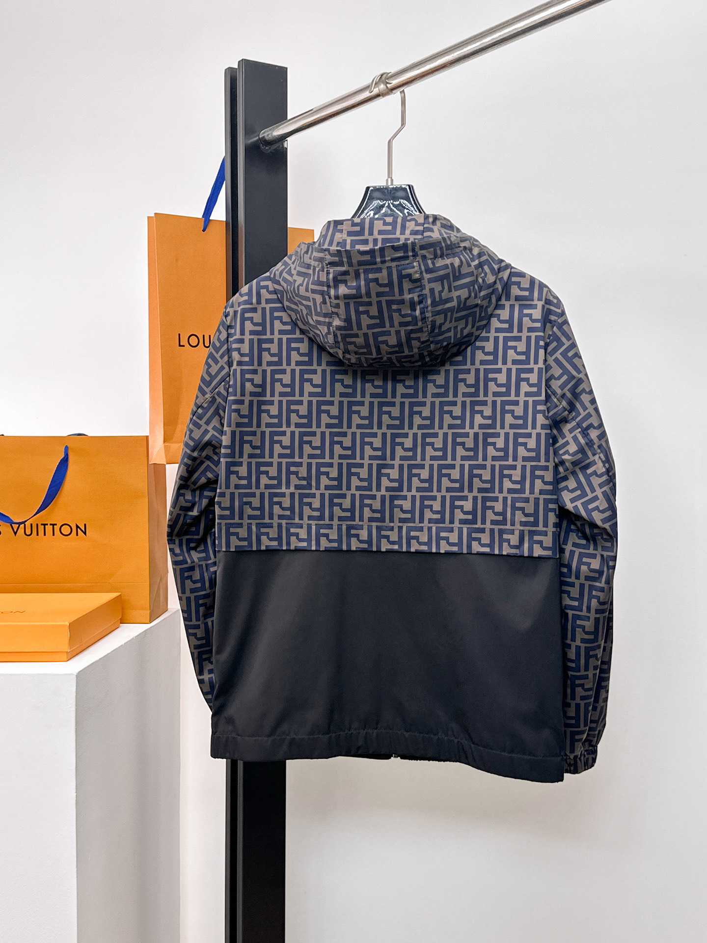 Fendi Jacket Hooded M-l-xl