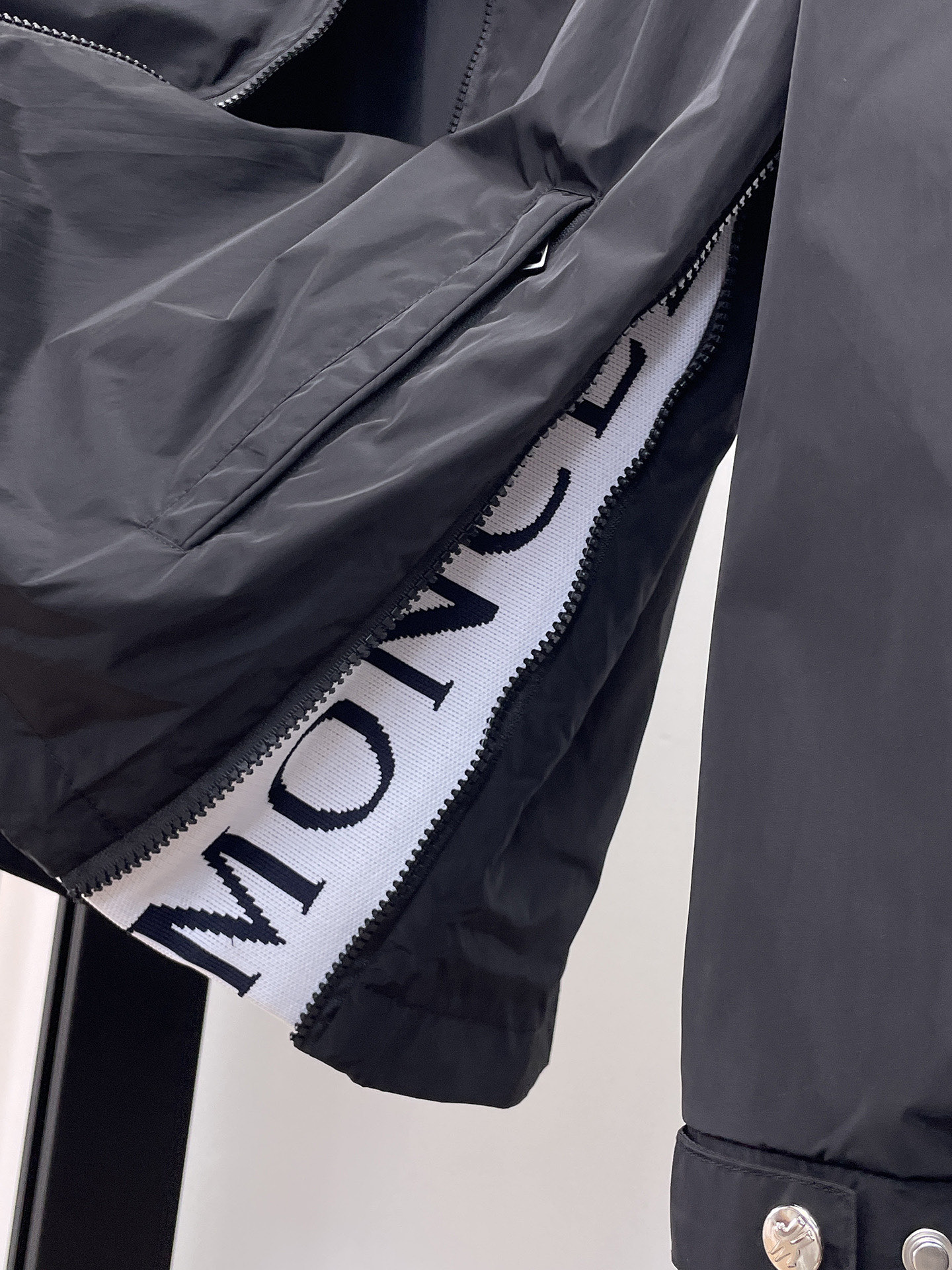Moncler Jacket Hooded M-l-xl