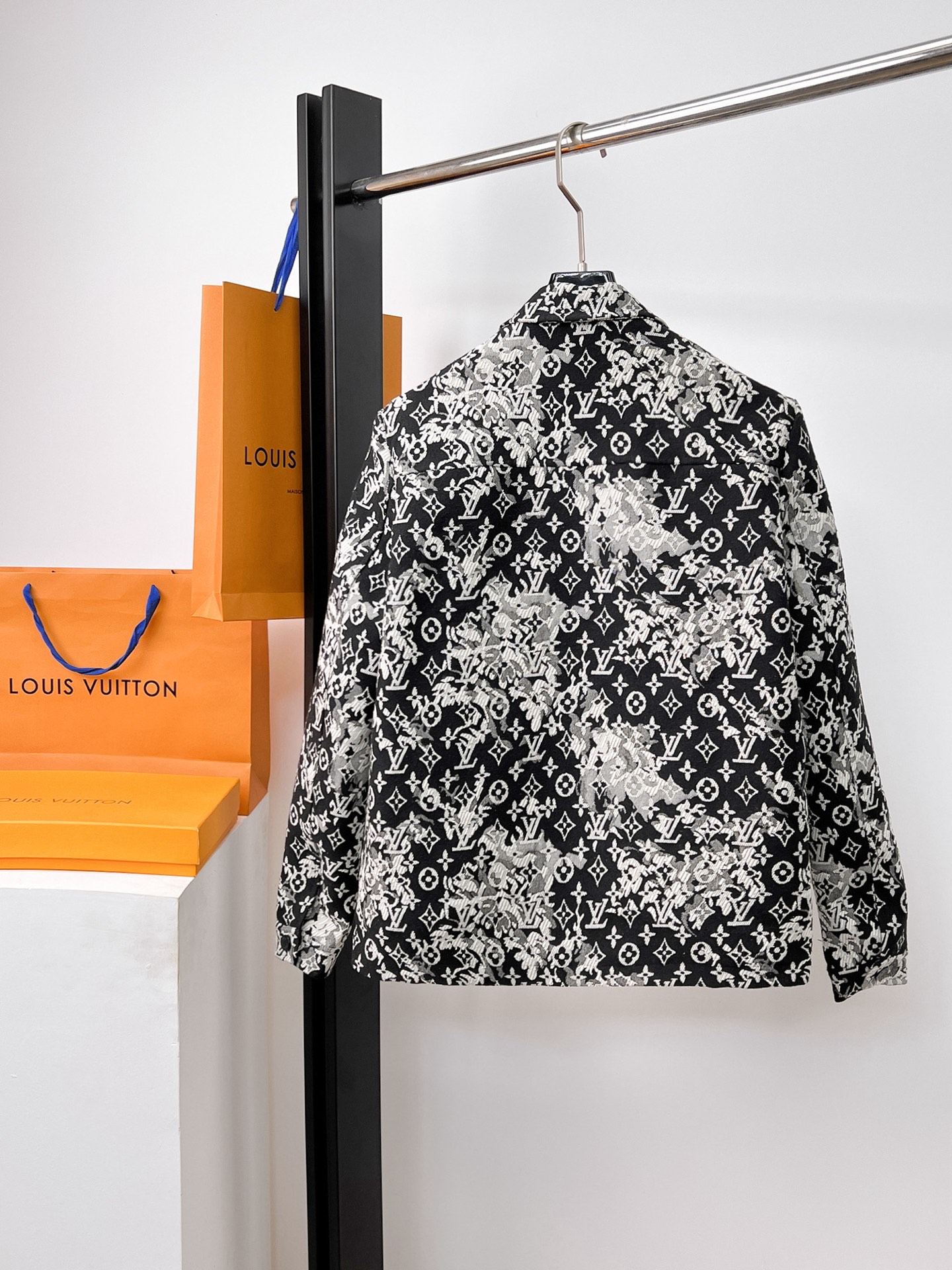 Louis Vuitton Jacket Hooded M-l-xl