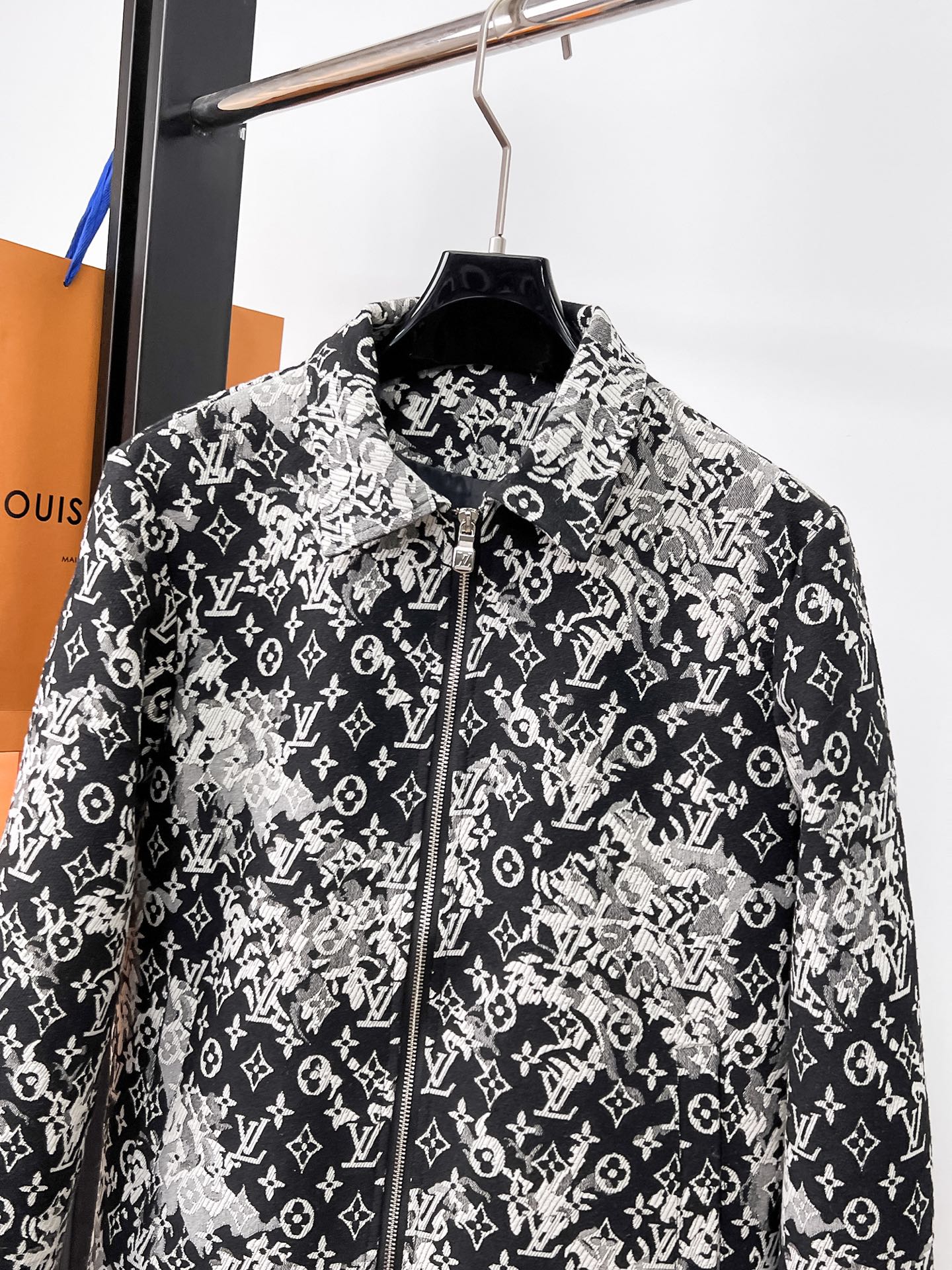 Louis Vuitton Jacket Hooded M-l-xl