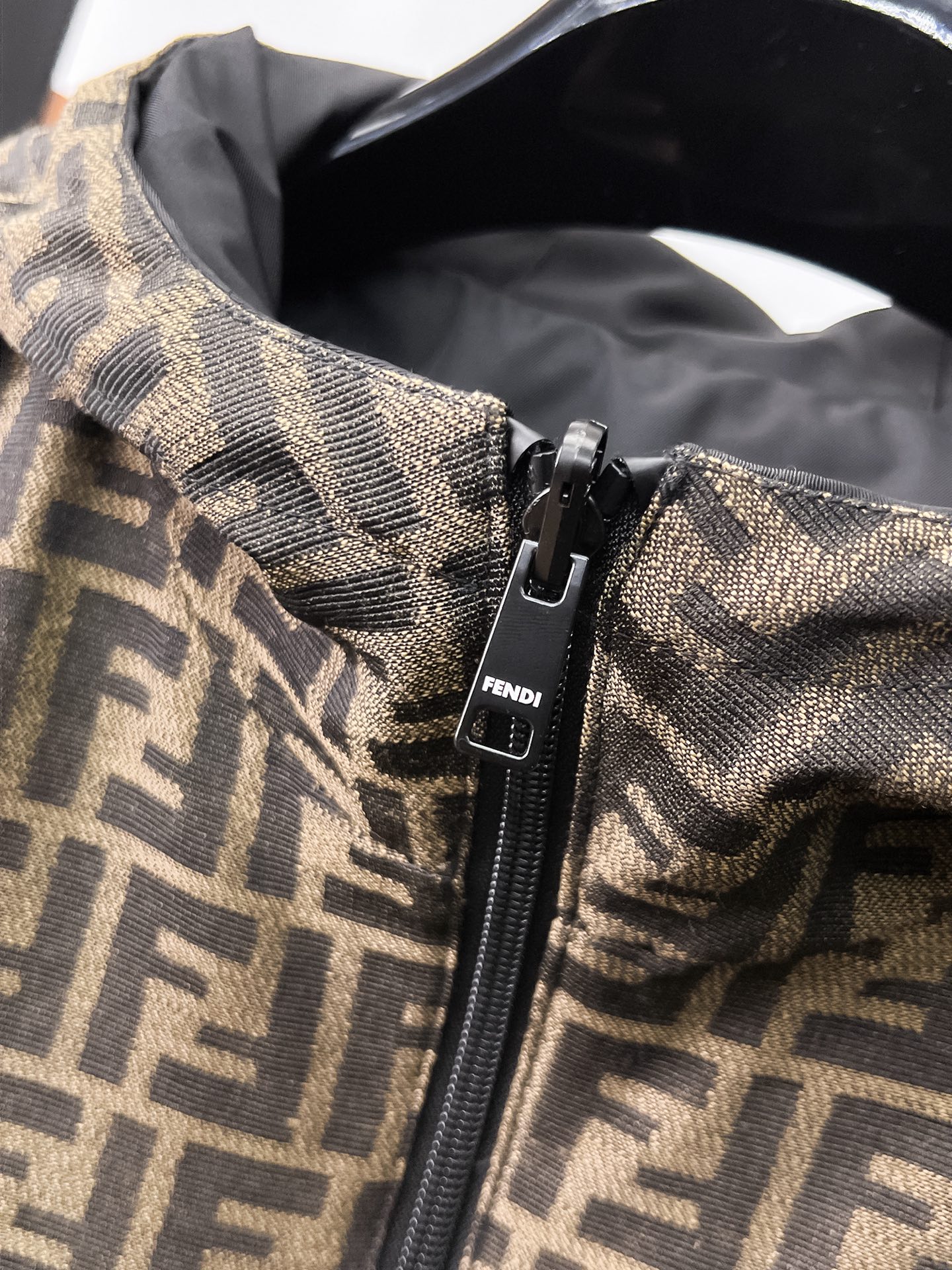 Fendi Jacket Hooded M-l-xl