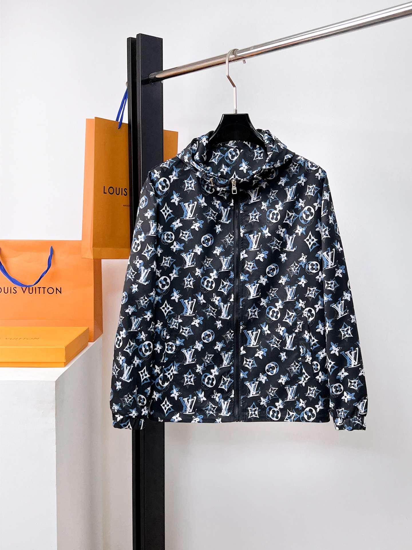 Louis Vuitton Jacket Hooded M-l-xl