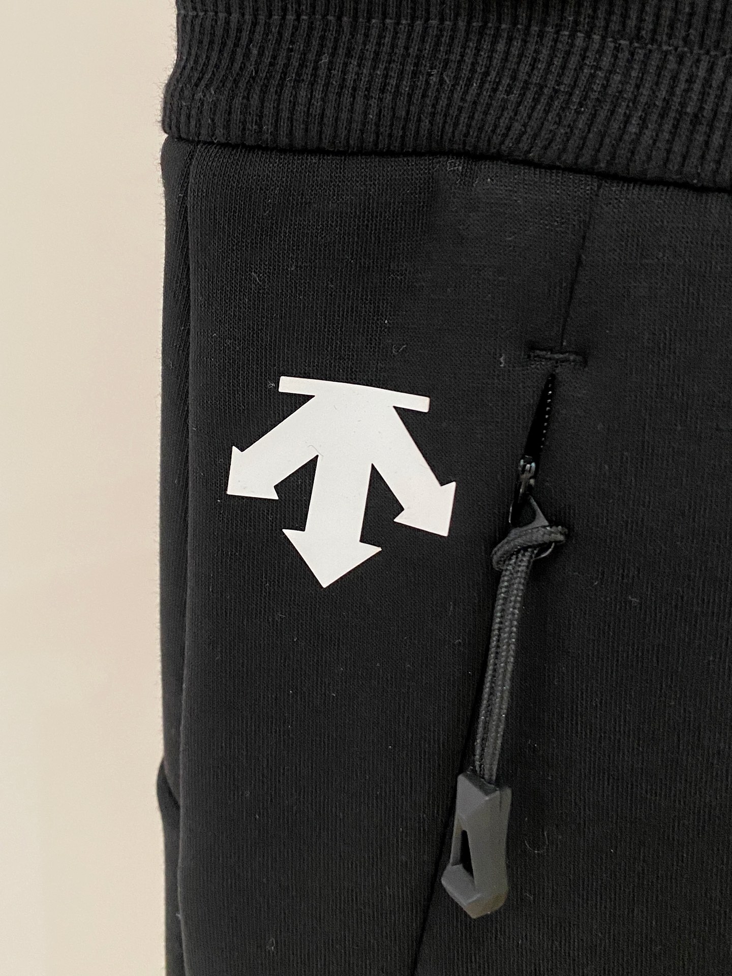 Descente Male Basic Clothing L-xl