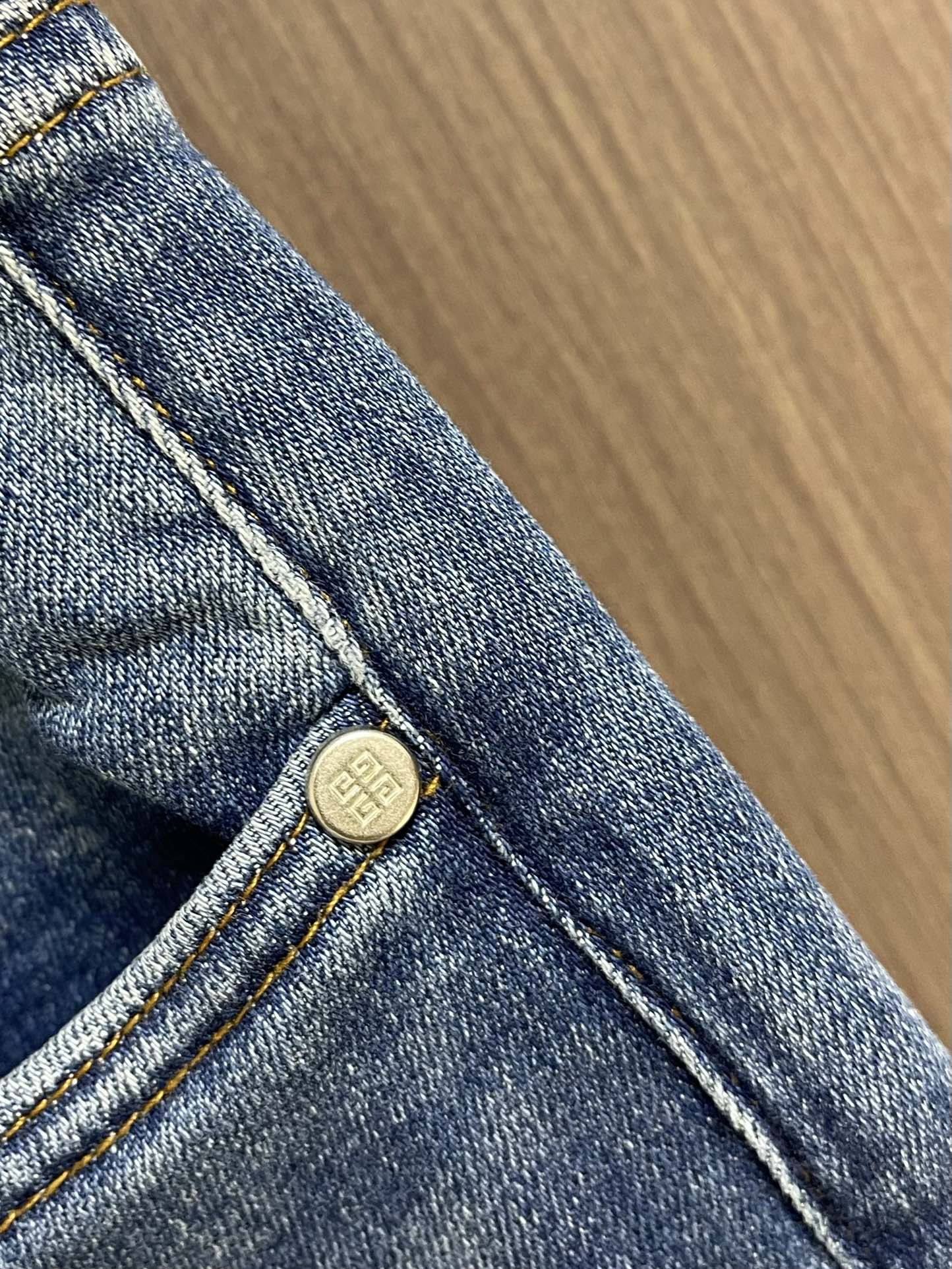 Givenchy Jeans Slim Fit S