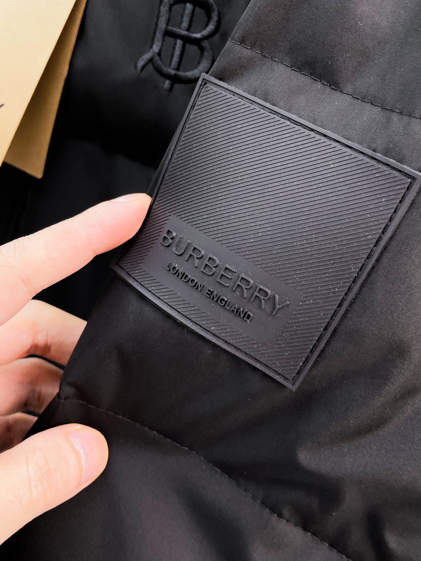 Burberry Couple Down Jacket Goose Down M-l-xl