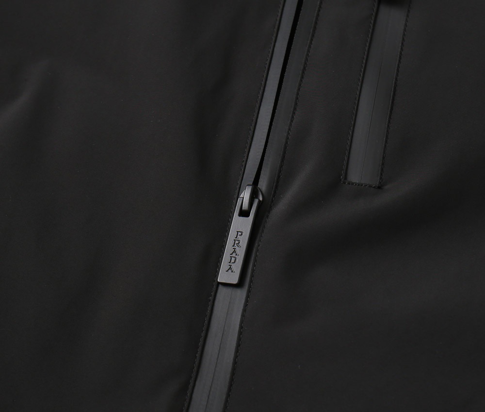 Prada Down Jacket White Duck Down Black S-l