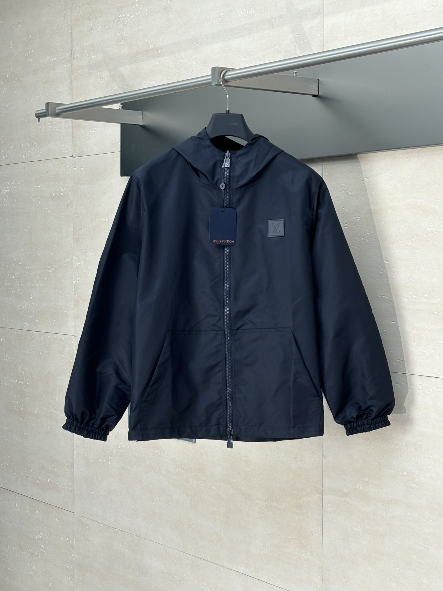 Louis Vuitton Basic Clothing S-m-l-xl