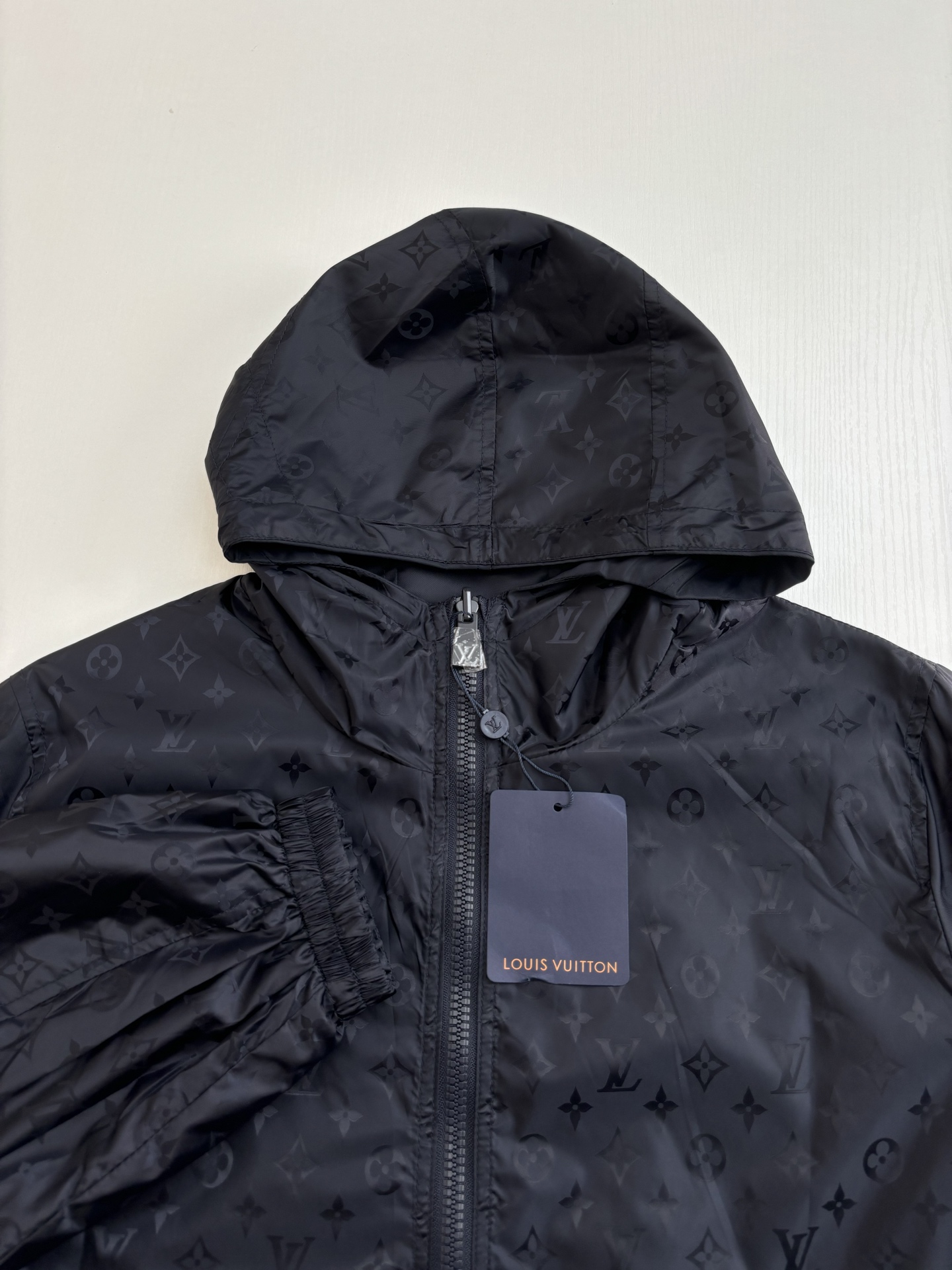 Louis Vuitton Basic Clothing S-m-l-xl