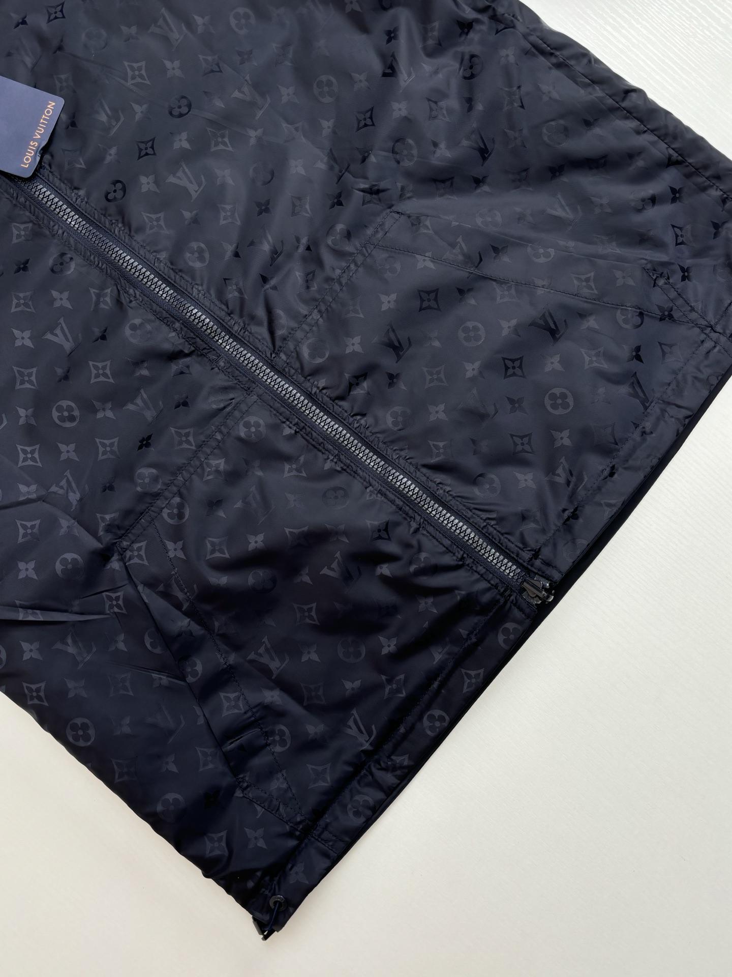 Louis Vuitton Basic Clothing S-m-l-xl