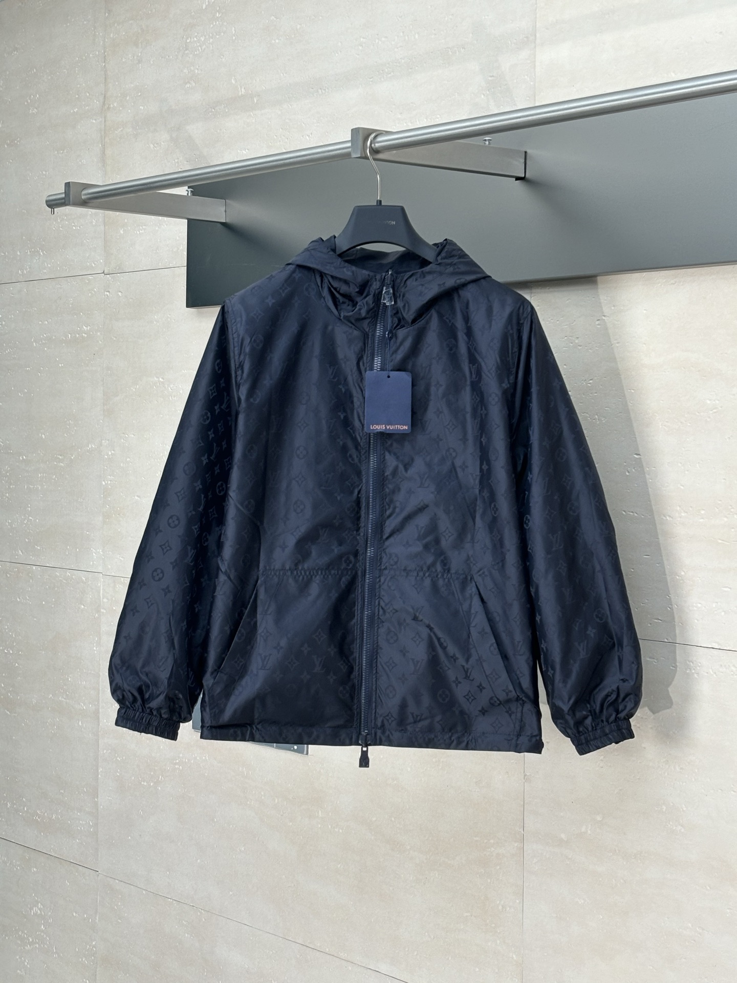 Louis Vuitton Basic Clothing S-m-l-xl