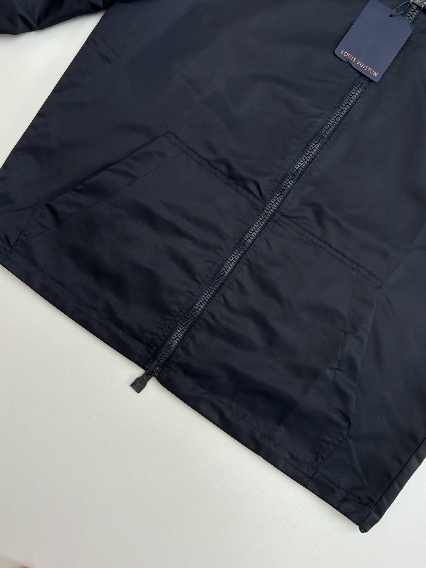 Louis Vuitton Basic Clothing S-m-l-xl