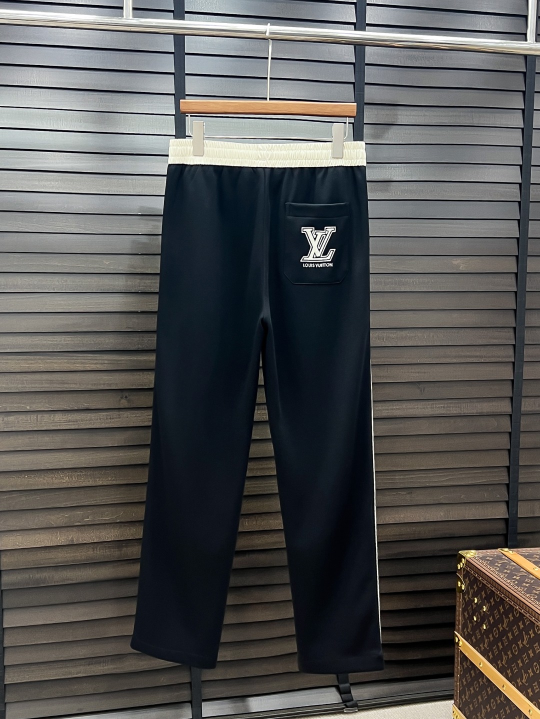 Louis Vuitton Basic Clothing Black S-m-l-xl