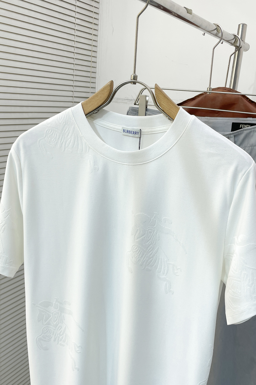 Burberry Basic Clothing Black S-xl