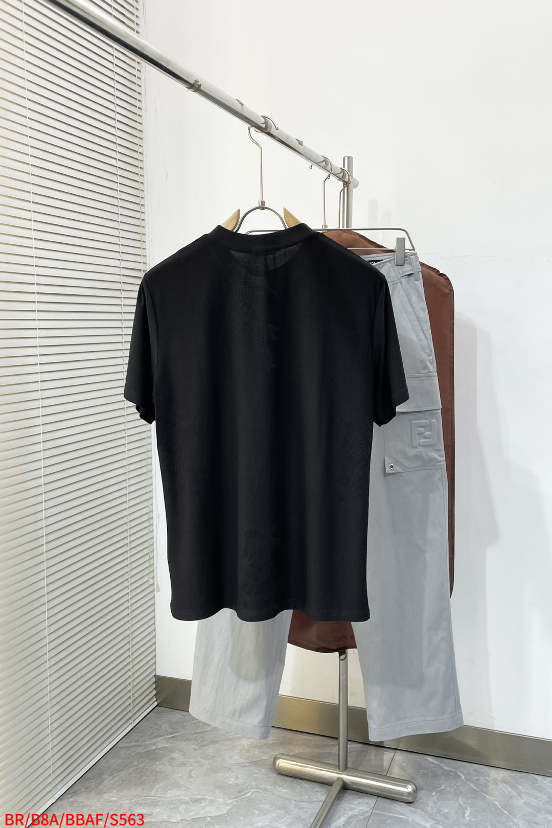 Burberry Basic Clothing Black S-xl