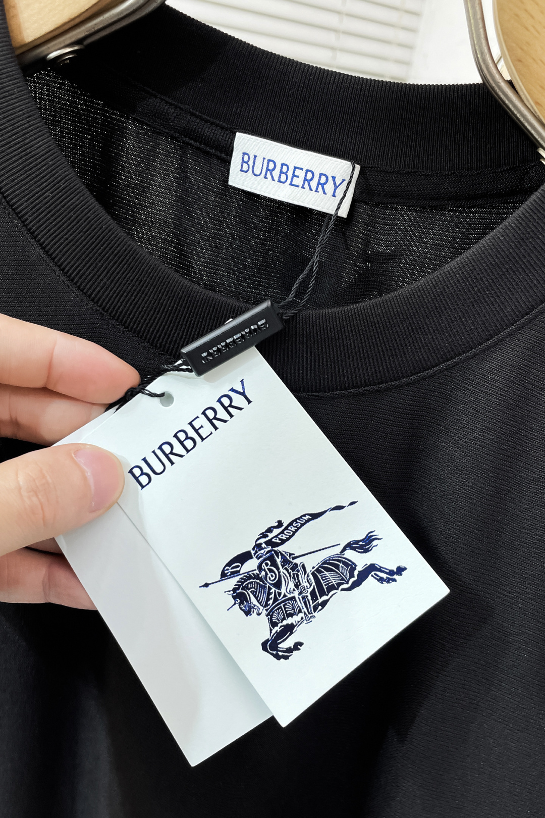Burberry Basic Clothing Black S-xl