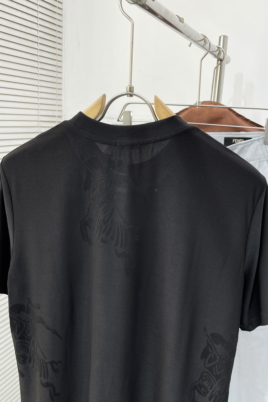 Burberry Basic Clothing Black S-xl