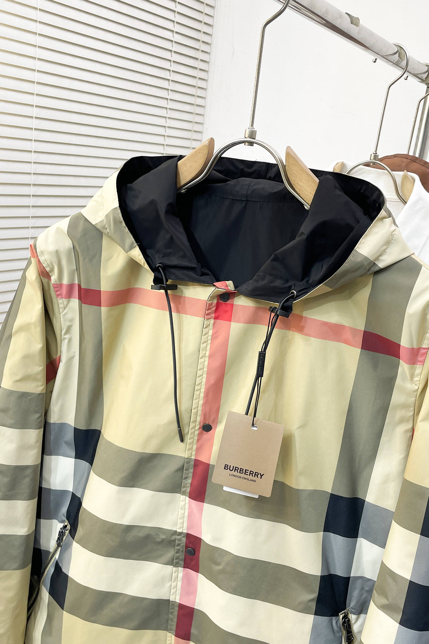 Burberry Basic Clothing Wool S-m-l-xl