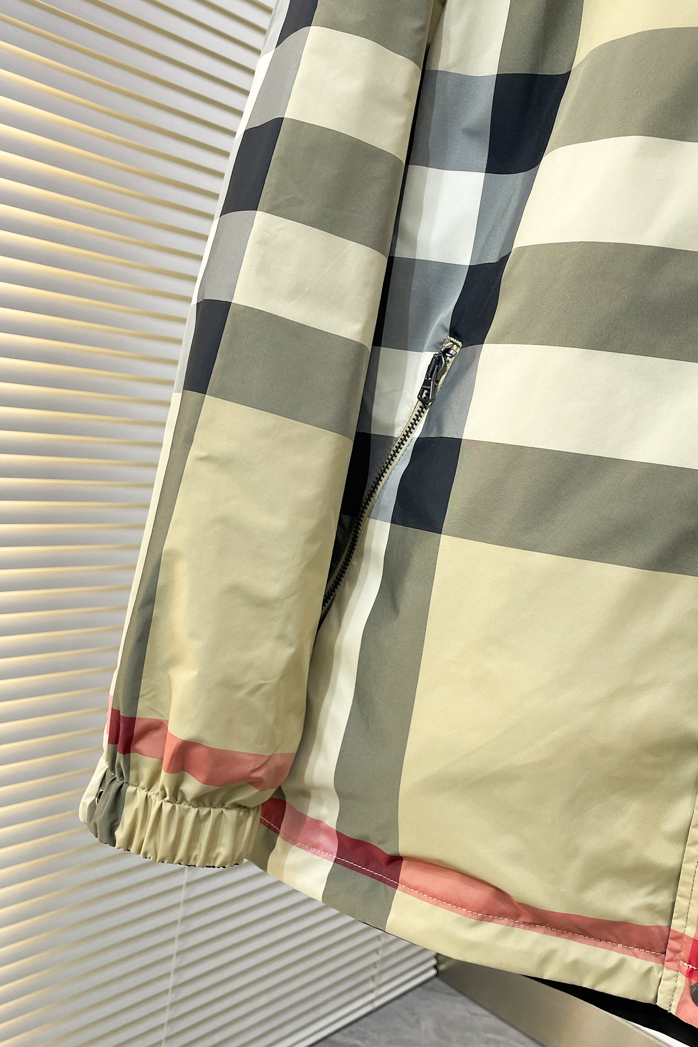 Burberry Basic Clothing Wool S-m-l-xl