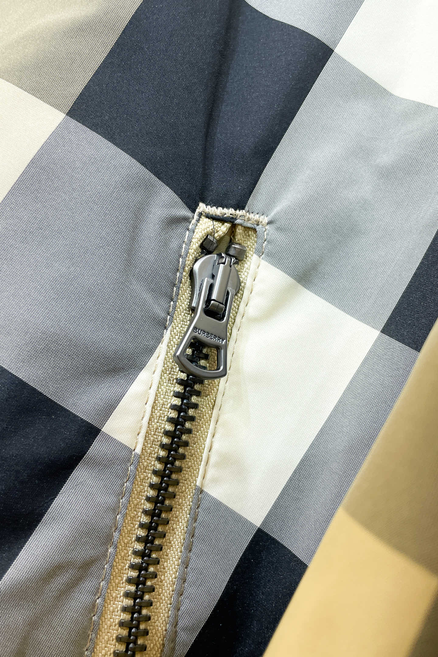 Burberry Basic Clothing Wool S-m-l-xl