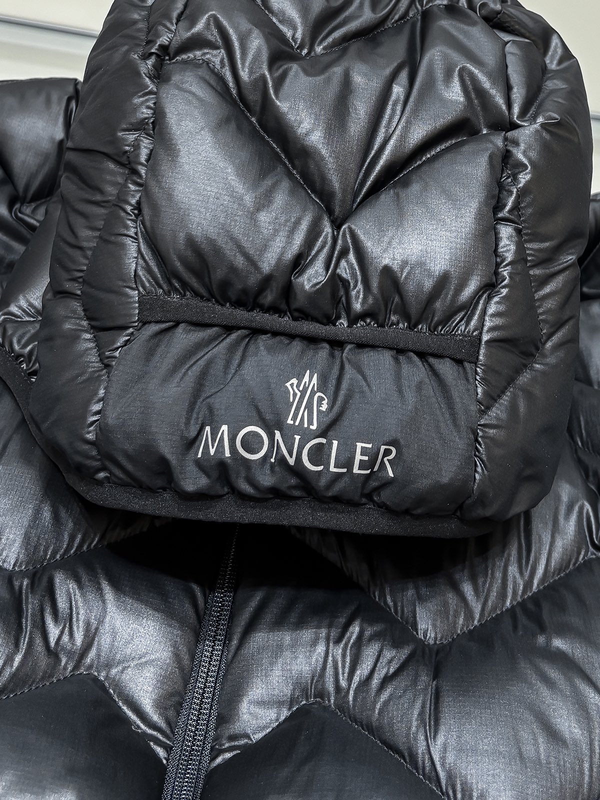 Moncler Down Vest Goose Down Black Hooded M-234