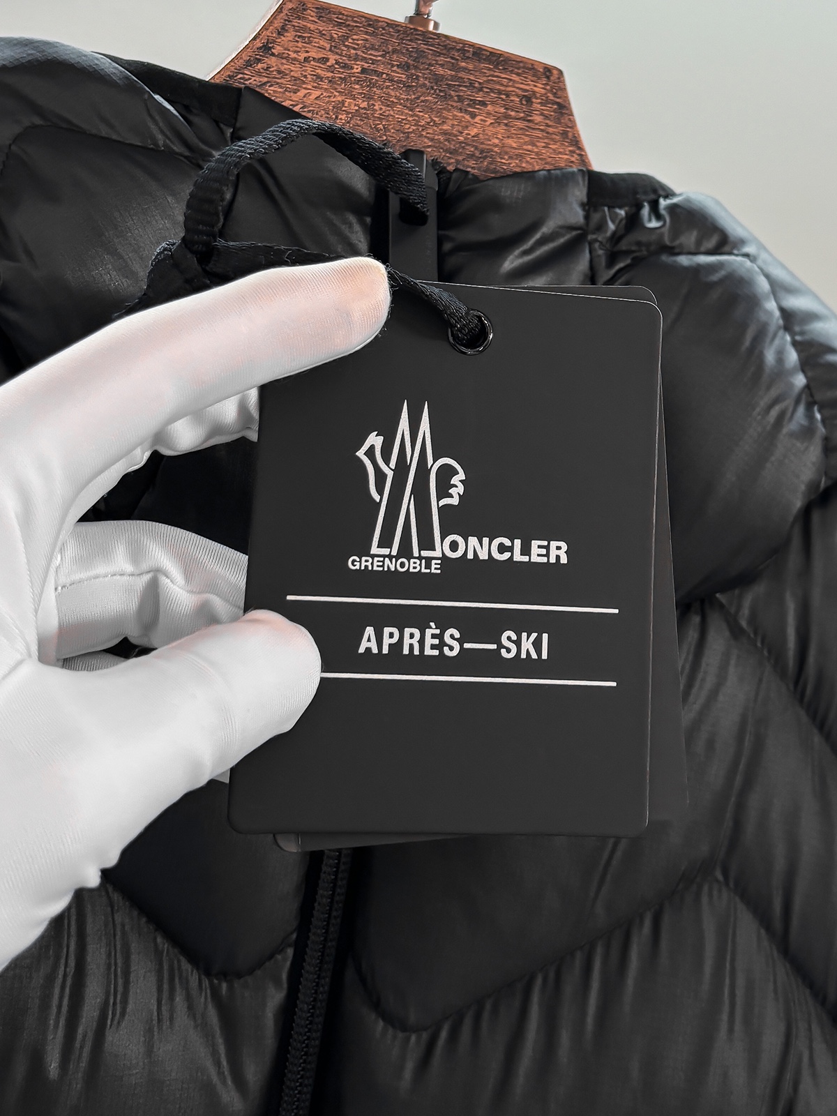 Moncler Down Vest Goose Down Black Hooded M-234