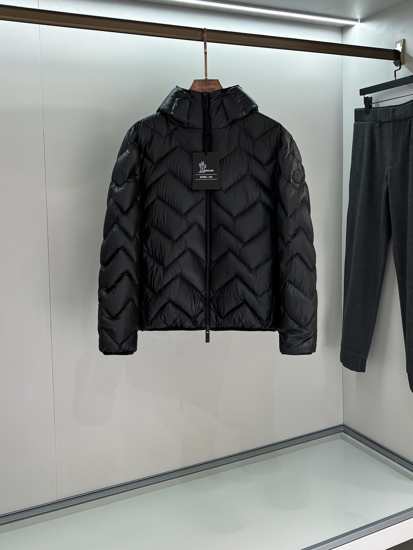 Moncler Down Vest Goose Down Black Hooded M-234