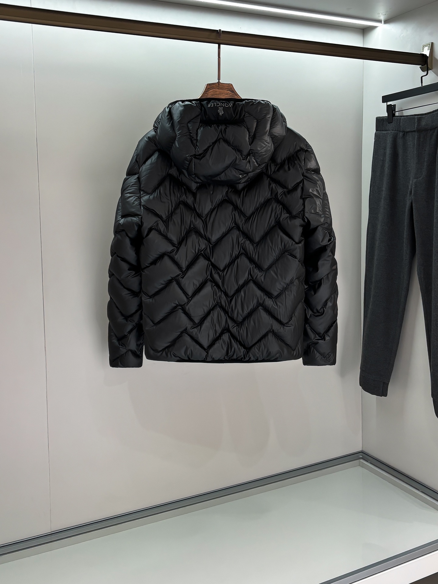 Moncler Down Vest Goose Down Black Hooded M-234