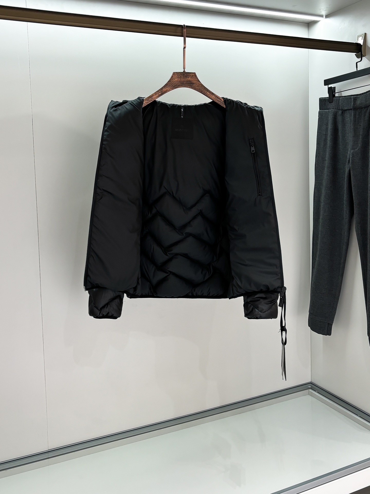 Moncler Down Vest Goose Down Black Hooded M-234