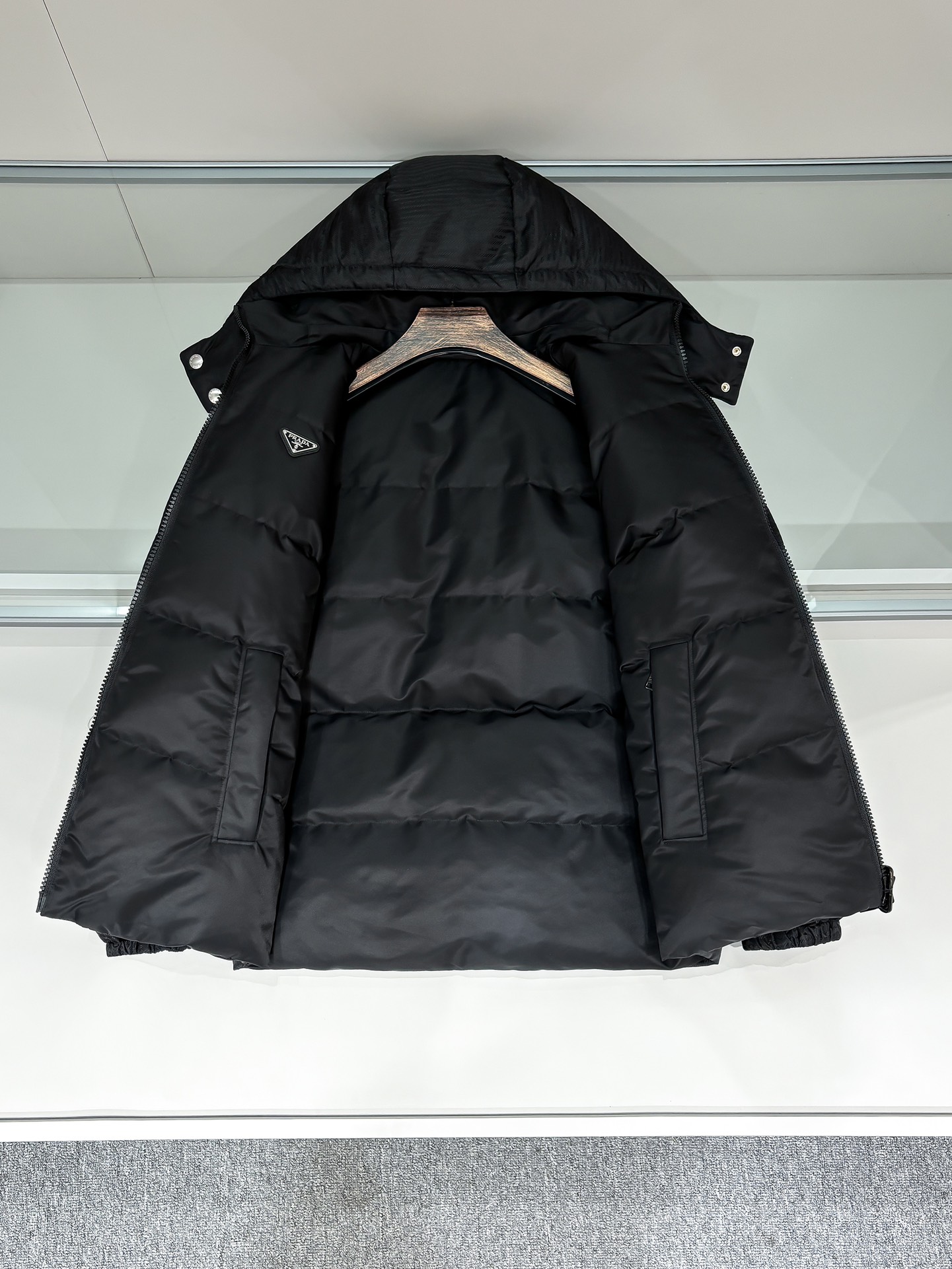Prada Male Down Jacket Goose Down Black Loose Fit S-m-l-xl