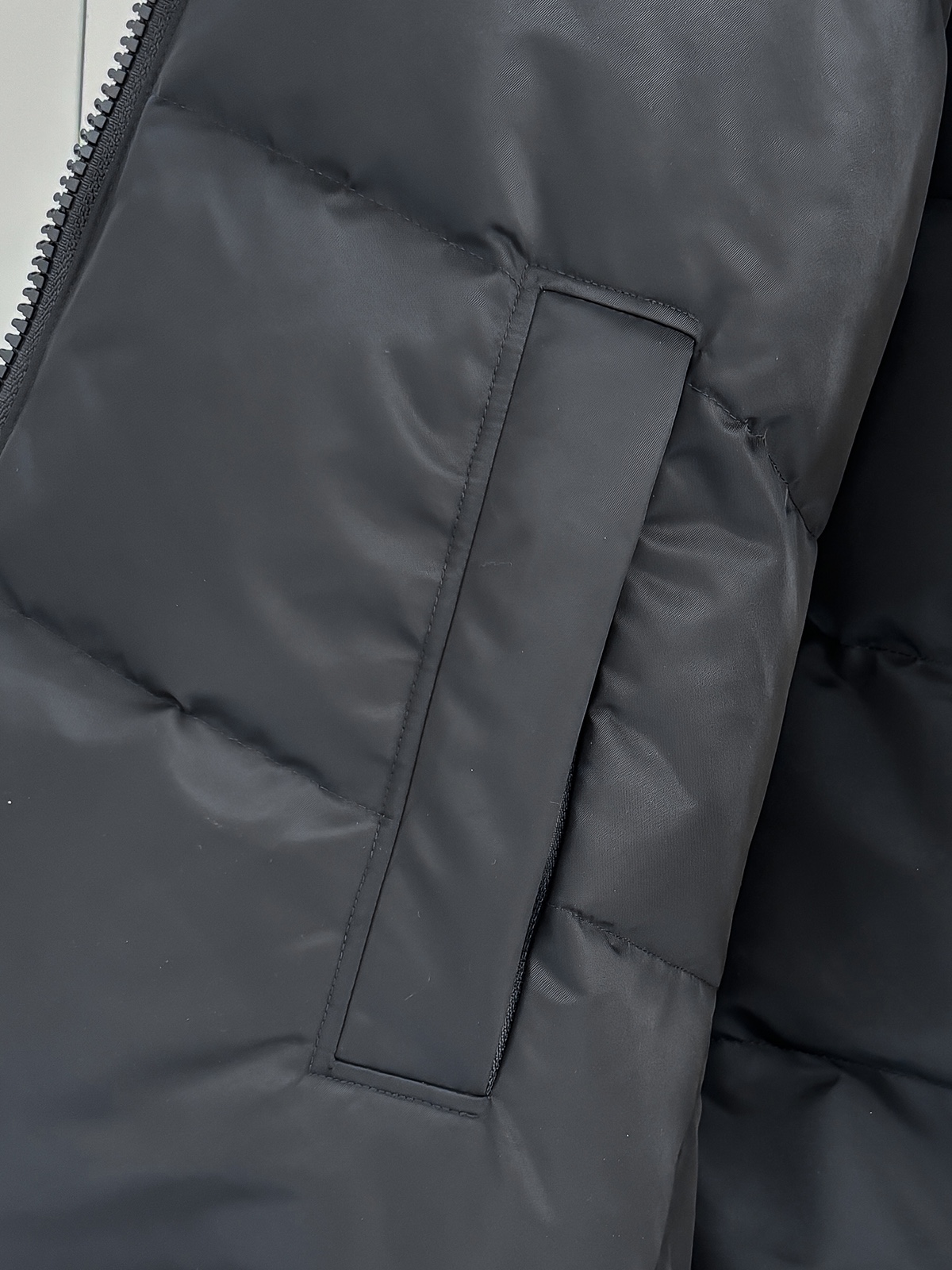 Prada Male Down Jacket Goose Down Black Loose Fit S-m-l-xl