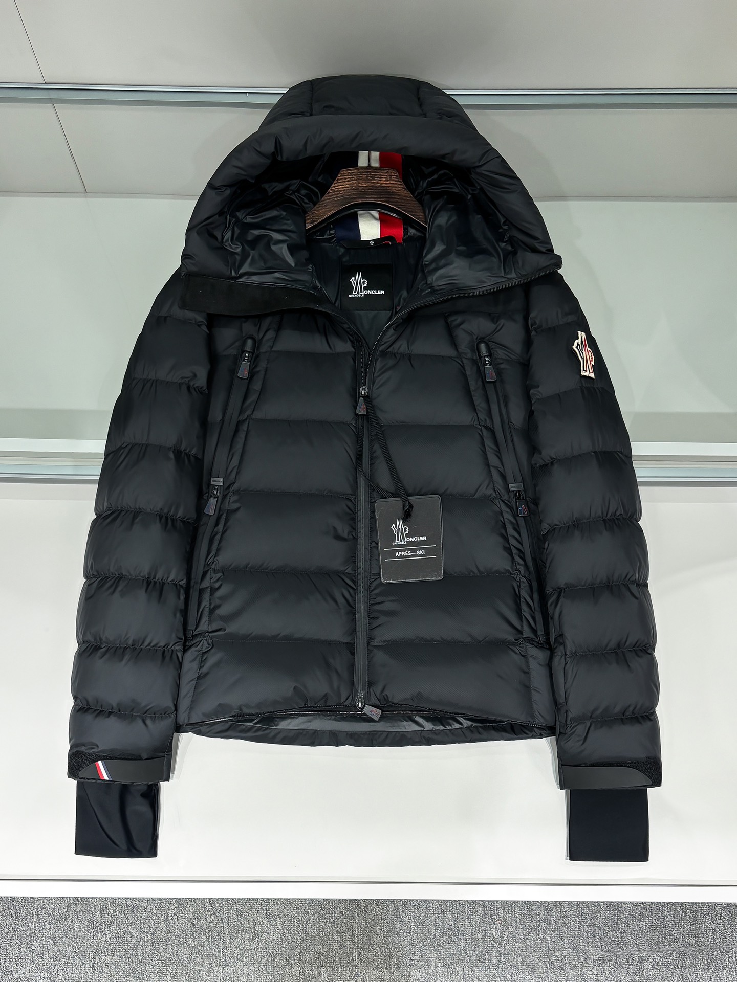 Moncler Male Down Jacket Goose Down Hooded M