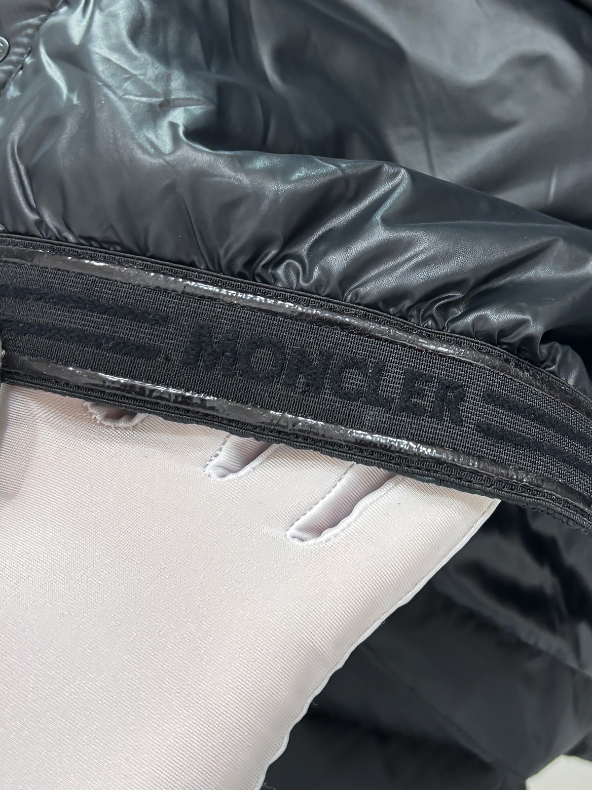 Moncler Male Down Jacket Goose Down Hooded M