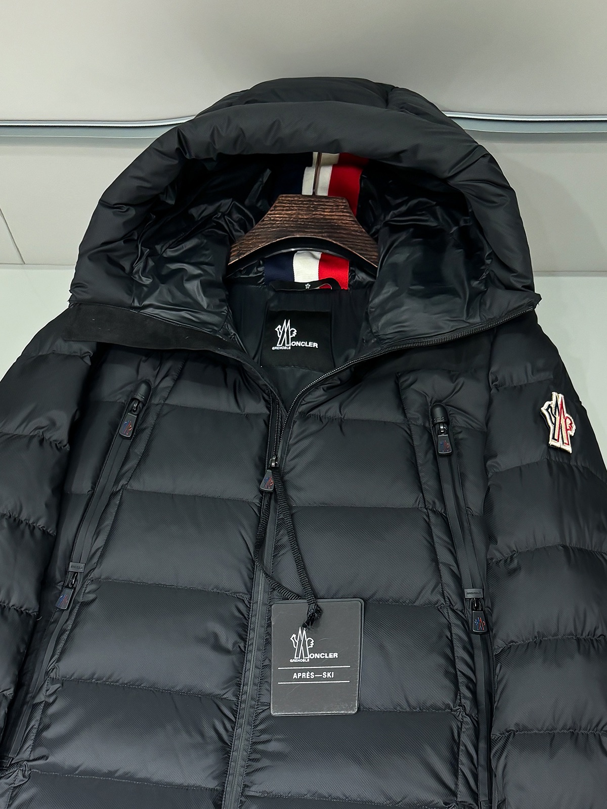 Moncler Male Down Jacket Goose Down Hooded M